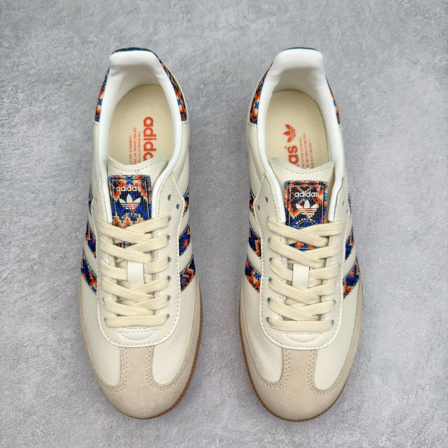 图片[2]-AD Original Samba OG 复古经典轻便板鞋 JQ0014 这款桑巴鞋展示了高质量的工艺 带有装饰的超锁缝制和无缝的手感 柔软、柔软的皮革造型和标志性的3条纹完成了精致的外观 正规合身鞋带 鞋面上有绒面鞋垫 橡胶鞋底 享受正畸套筒软感 自50年代首次亮相以来就一直在赢得粉丝的青睐 尺码：36 36.5 37.5 38 38.5 39 40 40.5 41 42 42.5 43 44 44.5 45-选品中心