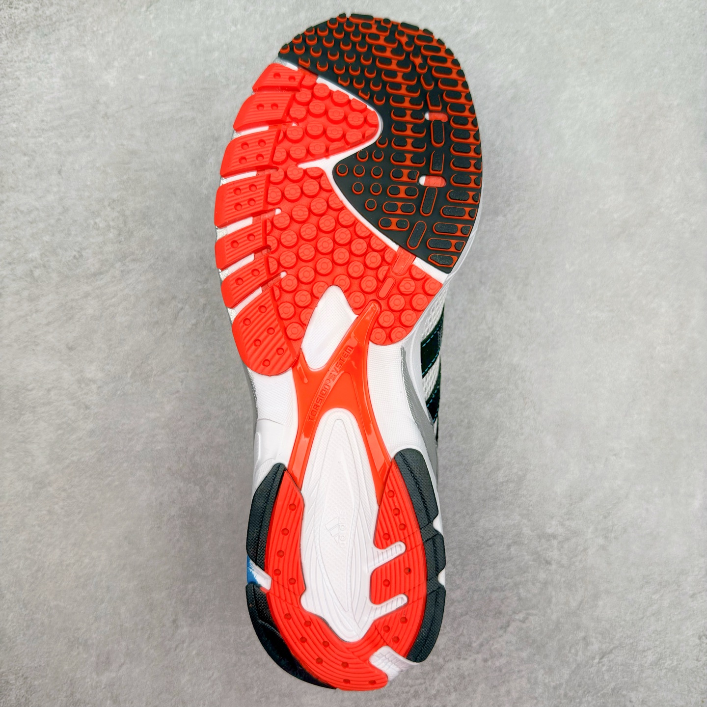 图片[9]-AD Originals Neftenga x WALES BONNER 舒适柔软防滑耐磨低帮生活休闲鞋 经典低帮设计和橡胶外底 采用舒爽尼龙鞋面 革饰面和皮革细节 搭载着 Ecotex 鞋舌 更添质感 EVA 中底设计助你舒适出行 兼具舒适性和结构感 搭载Lightstrike科技 为步伐注入活力 G41401 尺码：36 36.5 37.5 38 38.5 39 40 40.5 41 42 42.5 43 44 44.5 45-选品中心