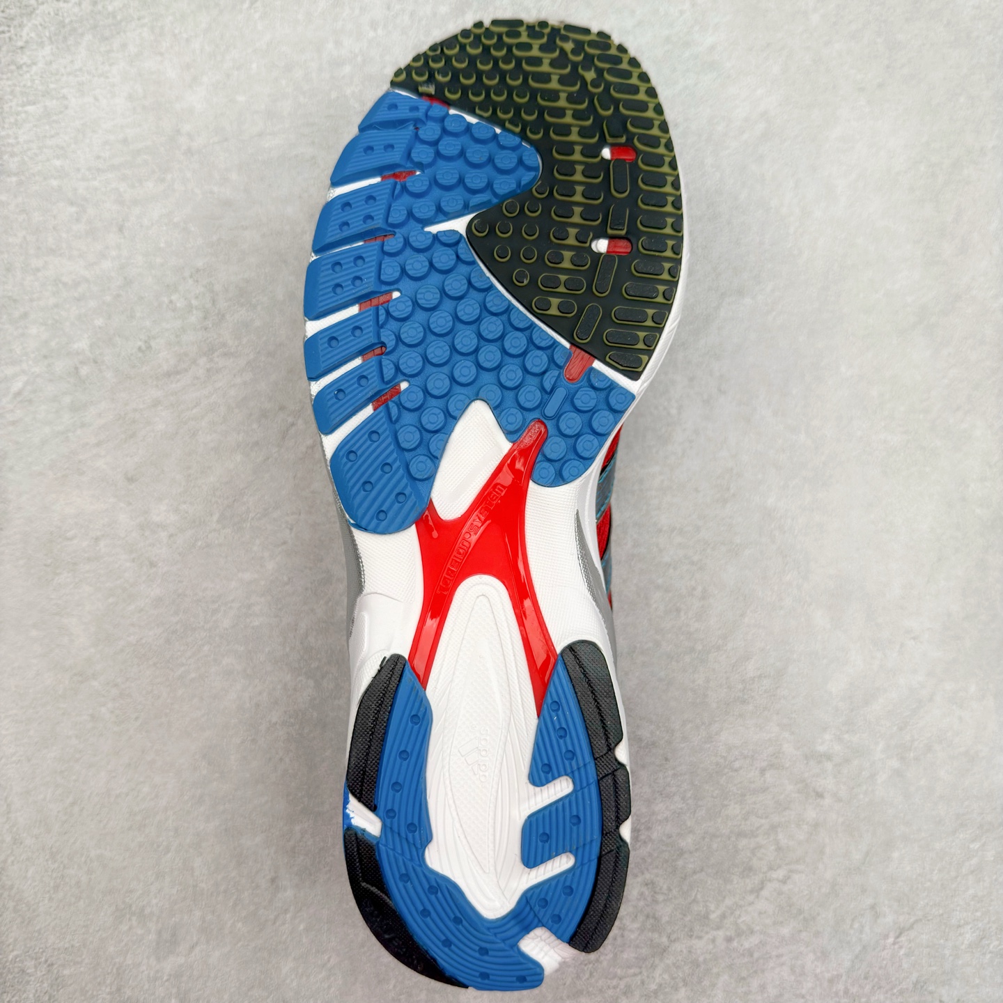 图片[9]-AD Originals Neftenga x WALES BONNER 舒适柔软防滑耐磨低帮生活休闲鞋 经典低帮设计和橡胶外底 采用舒爽尼龙鞋面 革饰面和皮革细节 搭载着 Ecotex 鞋舌 更添质感 EVA 中底设计助你舒适出行 兼具舒适性和结构感 搭载Lightstrike科技 为步伐注入活力 G12988 尺码：36 36.5 37.5 38 38.5 39 40 40.5 41 42 42.5 43 44 44.5 45-选品中心