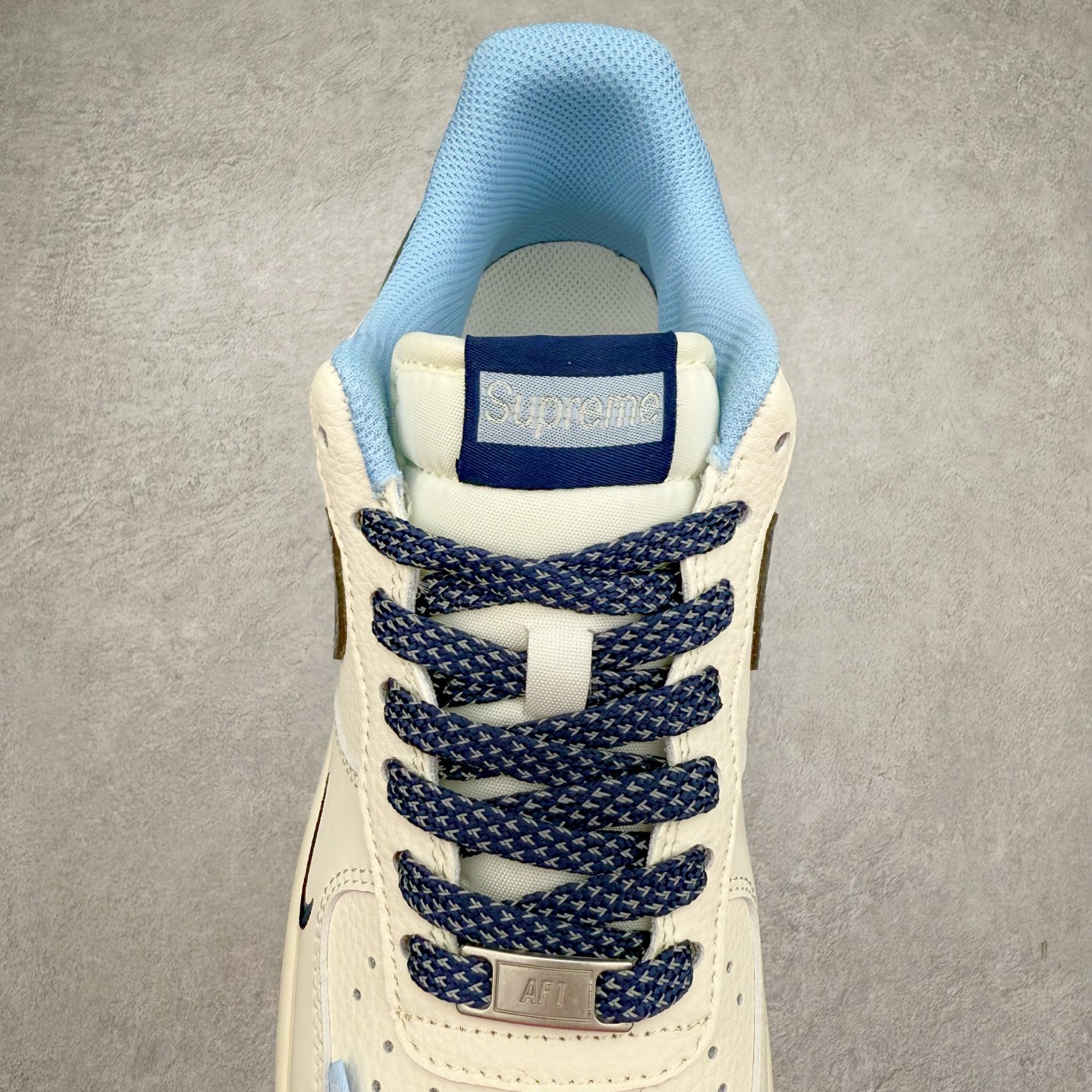 图片[5]-NK Air Force 1´07 Low 空军一号低帮百搭休闲运动板鞋 XS1958-565 柔软、弹性十足的缓震性能和出色的中底设计 横跨复古与现代的外型结合 造就出风靡全球 三十多年的Force 1 直到今天还深受青睐 实拍调校N版已经零色差零失真 百分百还原实物色彩所见即所得 不存在货不对板色差等低级问题 选购参考实物拍摄 不混卖不参货 只用心做好货严格选品 承诺混一赔十 尺码：36 36.5 37.5 38 38.5 39 40 40.5 41 42 42.5 43 44 44.5 45-选品中心