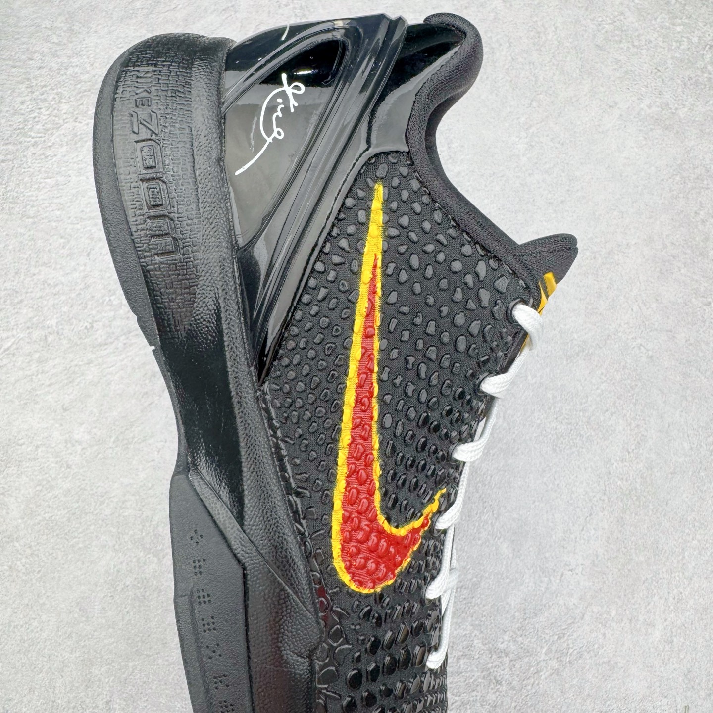 图片[6]-＃纯原 NK Zoom Kobe 6 Protro 科比六代 PE2025-103 圈内顶级批次 完美复刻公司货 前掌超大Zoom Turbo气垫 后掌EVA缓震 真正的原汁原味 还原ZP脚感 全身鞋材卡料色独家定制 唯一正确喷漆工艺Swoosh 正确凹凸蛇鳞工艺 正确鞋面渐变效果 内全置真动飞态线 独立原厂模具 最大尺码达到48.5码 首批不拼图大几率过验 亲测已过 支持各种高强度实战 无需担心 上脚价 补货周期极长 脚宽建议买大半码 科比系列前掌偏窄 不影响二次销售 支持七天无理由退换 尺码：41 42 42.5 43 44 44.5 45 45.5 46 47.5-选品中心