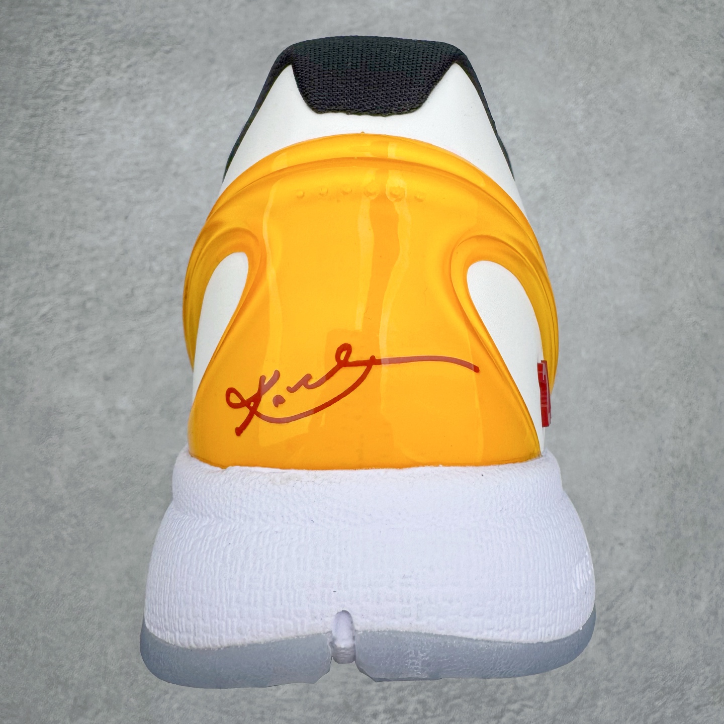 图片[8]-＃纯原 NK Zoom Kobe 6 Protro 科比六代 PE2025-103 圈内顶级批次 完美复刻公司货 前掌超大Zoom Turbo气垫 后掌EVA缓震 真正的原汁原味 还原ZP脚感 全身鞋材卡料色独家定制 唯一正确喷漆工艺Swoosh 正确凹凸蛇鳞工艺 正确鞋面渐变效果 内全置真动飞态线 独立原厂模具 最大尺码达到48.5码 首批不拼图大几率过验 亲测已过 支持各种高强度实战 无需担心 上脚价 补货周期极长 脚宽建议买大半码 科比系列前掌偏窄 不影响二次销售 支持七天无理由退换 尺码：41 42 42.5 43 44 44.5 45 45.5 46 47.5-选品中心