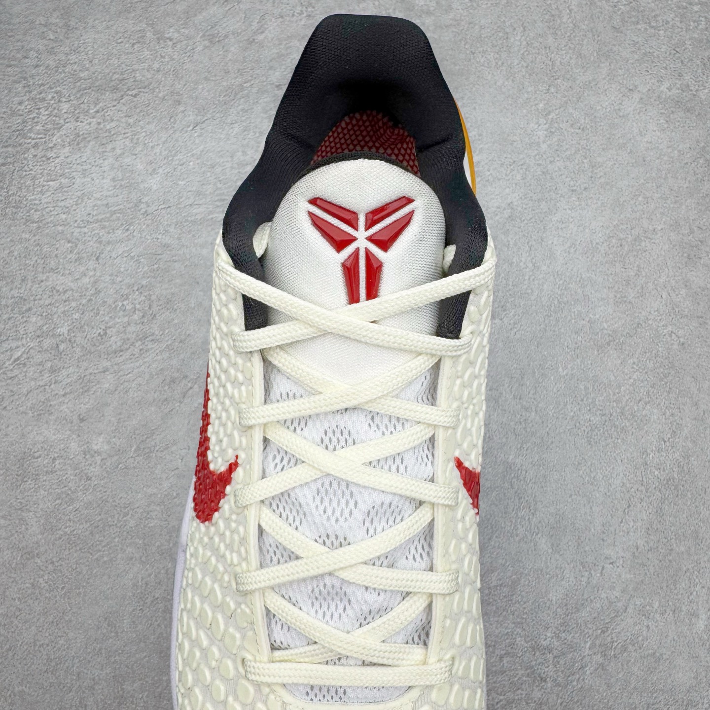 图片[5]-＃纯原 NK Zoom Kobe 6 Protro 科比六代 PE2025-103 圈内顶级批次 完美复刻公司货 前掌超大Zoom Turbo气垫 后掌EVA缓震 真正的原汁原味 还原ZP脚感 全身鞋材卡料色独家定制 唯一正确喷漆工艺Swoosh 正确凹凸蛇鳞工艺 正确鞋面渐变效果 内全置真动飞态线 独立原厂模具 最大尺码达到48.5码 首批不拼图大几率过验 亲测已过 支持各种高强度实战 无需担心 上脚价 补货周期极长 脚宽建议买大半码 科比系列前掌偏窄 不影响二次销售 支持七天无理由退换 尺码：41 42 42.5 43 44 44.5 45 45.5 46 47.5-选品中心