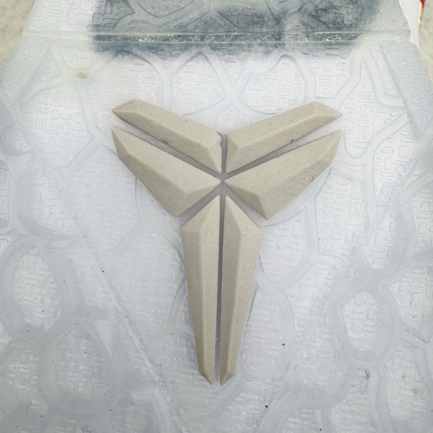 图片[17]-＃纯原 NK Zoom Kobe 6 Protro 科比六代 PE2025-103 圈内顶级批次 完美复刻公司货 前掌超大Zoom Turbo气垫 后掌EVA缓震 真正的原汁原味 还原ZP脚感 全身鞋材卡料色独家定制 唯一正确喷漆工艺Swoosh 正确凹凸蛇鳞工艺 正确鞋面渐变效果 内全置真动飞态线 独立原厂模具 最大尺码达到48.5码 首批不拼图大几率过验 亲测已过 支持各种高强度实战 无需担心 上脚价 补货周期极长 脚宽建议买大半码 科比系列前掌偏窄 不影响二次销售 支持七天无理由退换 尺码：41 42 42.5 43 44 44.5 45 45.5 46 47.5-选品中心