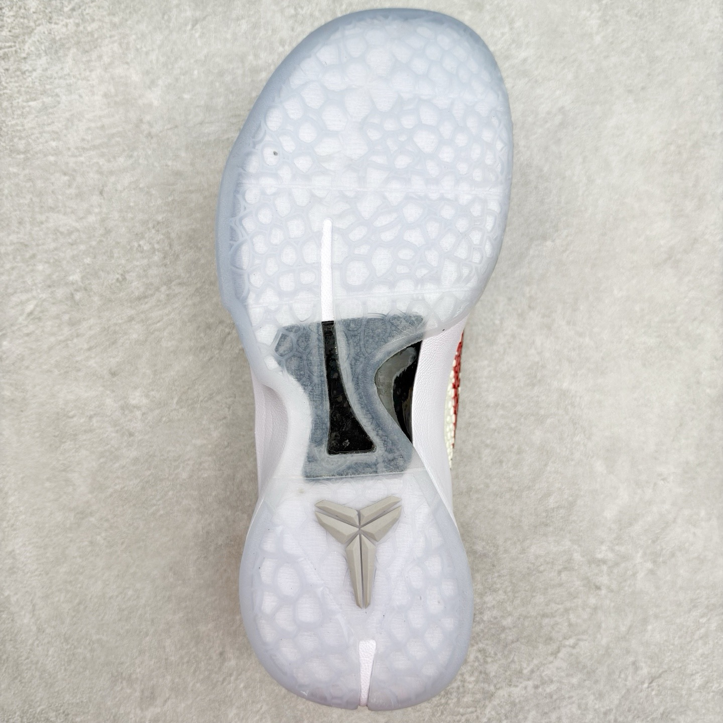 图片[9]-＃纯原 NK Zoom Kobe 6 Protro 科比六代 PE2025-103 圈内顶级批次 完美复刻公司货 前掌超大Zoom Turbo气垫 后掌EVA缓震 真正的原汁原味 还原ZP脚感 全身鞋材卡料色独家定制 唯一正确喷漆工艺Swoosh 正确凹凸蛇鳞工艺 正确鞋面渐变效果 内全置真动飞态线 独立原厂模具 最大尺码达到48.5码 首批不拼图大几率过验 亲测已过 支持各种高强度实战 无需担心 上脚价 补货周期极长 脚宽建议买大半码 科比系列前掌偏窄 不影响二次销售 支持七天无理由退换 尺码：41 42 42.5 43 44 44.5 45 45.5 46 47.5-选品中心