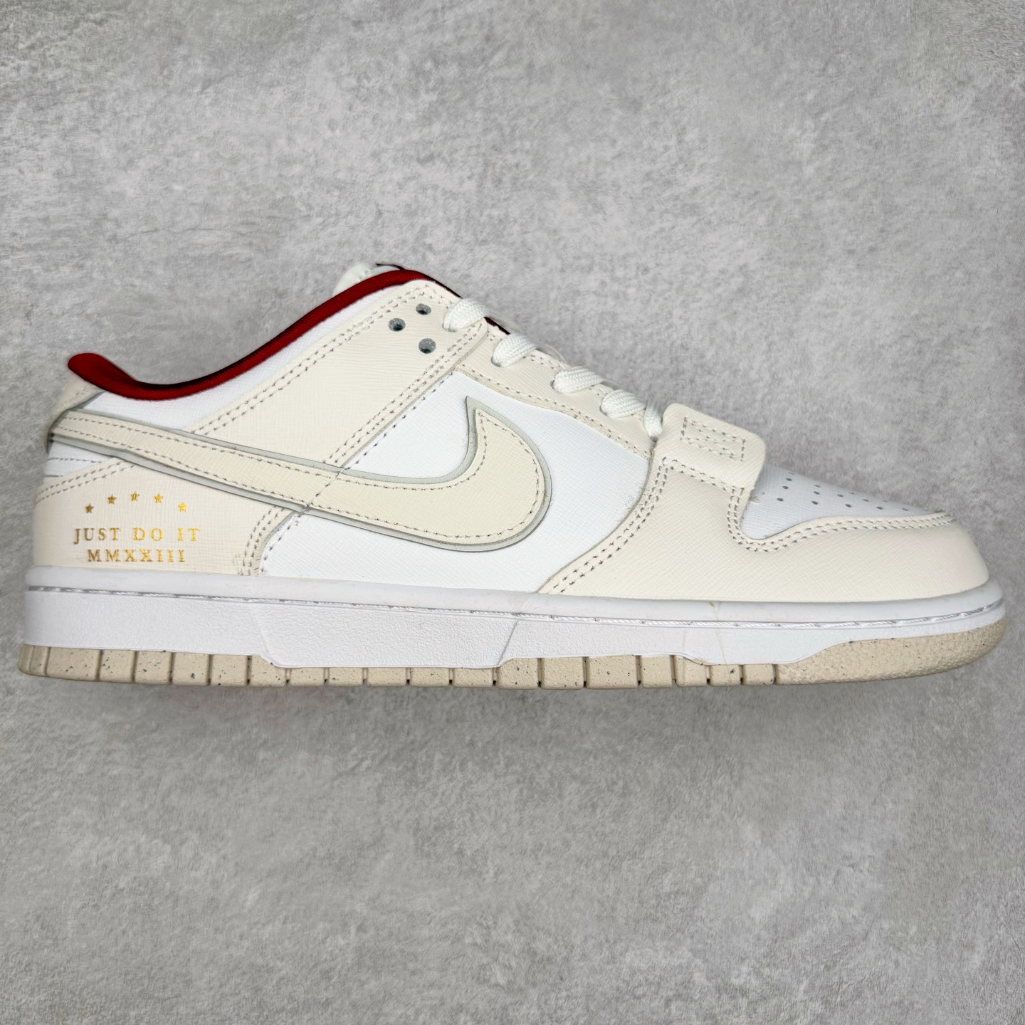 图片[5]-＃纯原特价福利 NK SB Dunk Low 系列 注意价格再次下调 之前3XX的东西 白菜价终极捡漏 全套原楦原模倾力打造完美版型 原厂Sadesa D7 皮料 细纹排气孔完全一致 独家原厂航空铝磨具打磨大底 鞋头坡度极致还原 无解鞋型 原盒原配 圈内天花板工艺 原厂冲刀 超高清洁度 全鞋零毛边皮料切割 采用原厂百宏鞋带以及原厂百宏织唛舌标 内标可供原厂几率过验 原厂中底布点胶 原厂中底布拉帮走线遵循公司 实拍调校N版已经零色差零失真 百分百还原实物色彩所见即所得 不存在货不对板色差等低级问题 选购参考实物拍摄 不混卖不参货 只用心做好货严格选品 承诺混一赔十 尺码：35.5 36 36.5 37.5 38 38.5 39 40 40.5 41 42 42.5 43 44 44.5 45 46-选品中心