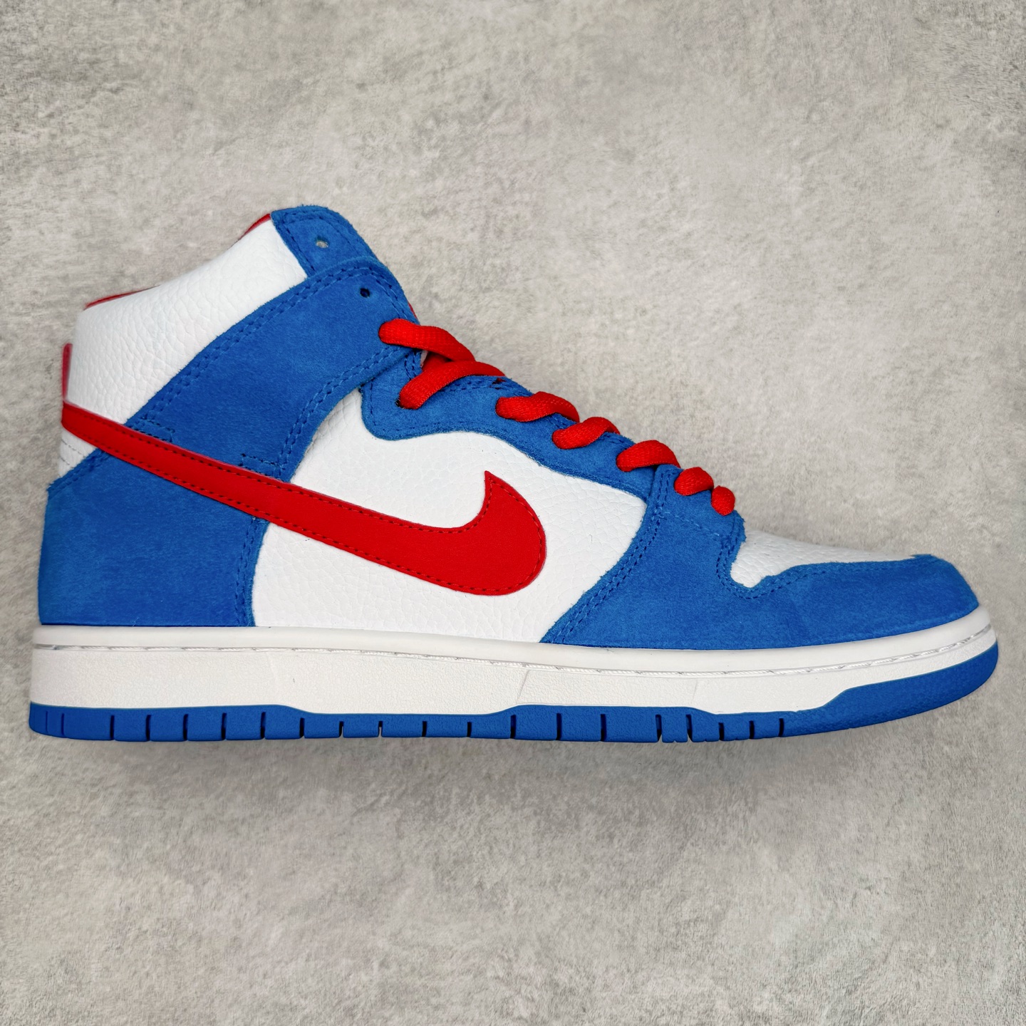 ＃纯原特价福利 NK SB Dunk Low 系列 注意价格再次下调 之前3XX的东西 白菜价终极捡漏 全套原楦原模倾力打造完美版型 原厂Sadesa D7 皮料 细纹排气孔完全一致 独家原厂航空铝磨具打磨大底 鞋头坡度极致还原 无解鞋型 原盒原配 圈内天花板工艺 原厂冲刀 超高清洁度 全鞋零毛边皮料切割 采用原厂百宏鞋带以及原厂百宏织唛舌标 内标可供原厂几率过验 原厂中底布点胶 原厂中底布拉帮走线遵循公司 实拍调校N版已经零色差零失真 百分百还原实物色彩所见即所得 不存在货不对板色差等低级问题 选购参考实物拍摄 不混卖不参货 只用心做好货严格选品 承诺混一赔十 尺码：35.5 36 36.5 37.5 38 38.5 39 40 40.5 41 42 42.5 43 44 44.5 45 46-选品中心