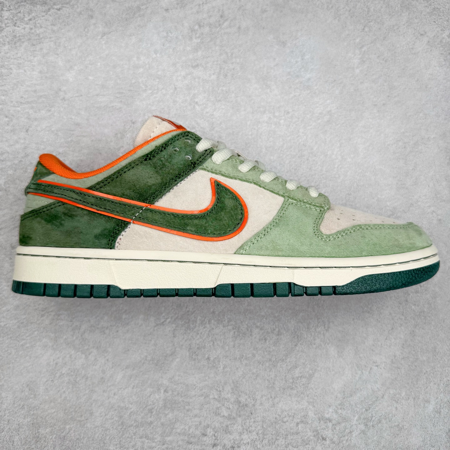 图片[7]-＃纯原特价福利 NK SB Dunk Low 系列 注意价格再次下调 之前3XX的东西 白菜价终极捡漏 全套原楦原模倾力打造完美版型 原厂Sadesa D7 皮料 细纹排气孔完全一致 独家原厂航空铝磨具打磨大底 鞋头坡度极致还原 无解鞋型 原盒原配 圈内天花板工艺 原厂冲刀 超高清洁度 全鞋零毛边皮料切割 采用原厂百宏鞋带以及原厂百宏织唛舌标 内标可供原厂几率过验 原厂中底布点胶 原厂中底布拉帮走线遵循公司 实拍调校N版已经零色差零失真 百分百还原实物色彩所见即所得 不存在货不对板色差等低级问题 选购参考实物拍摄 不混卖不参货 只用心做好货严格选品 承诺混一赔十 尺码：35.5 36 36.5 37.5 38 38.5 39 40 40.5 41 42 42.5 43 44 44.5 45 46-选品中心