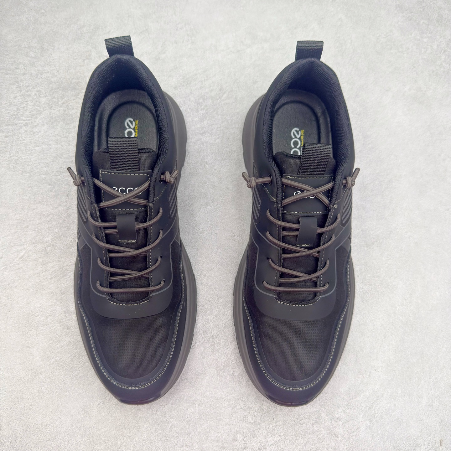 图片[2]-ECCO爱步新款户外鞋缓震耐磨越野跑鞋男健步BIOMC系列 鞋面采用臻选牛皮，质感丰富 脚感柔软舒适贴合的穿着体验 直接注塑工艺连接鞋面与鞋底 一体成型，合脚稳固 自然律动科技，符合人体工学鞋楦 贴近足部天然形态 橡胶外底，适应多种地形，提供强劲抓地力与耐磨性 灵活稳定 越野无束 尺码：38 39 40 41 42 43 44 （皮鞋码）-选品中心