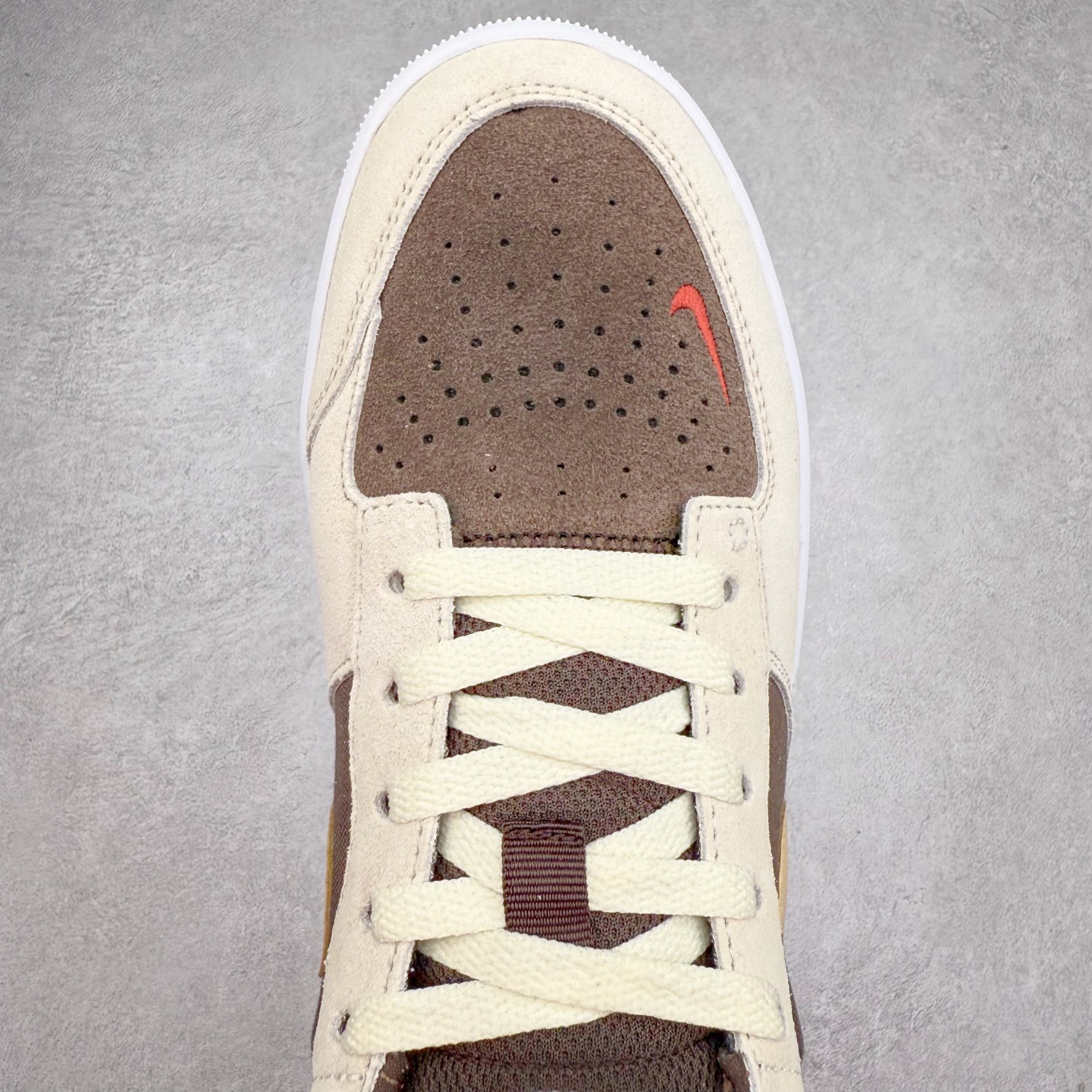 图片[4]-NK SB Force 58 空军58系列低帮休闲运动滑板板鞋 FV8104-221 鞋面由帆布和麂皮拼接 层次感丰富 搭配硫化外底 耐磨耐穿 鞋舌及中底后跟处饰有SB Logo 表明鞋款身份 采用包边设计 经久耐穿 硫化结构则有效提升灵活性 穿上这款全新推出的创意力作 助你耀动街头 尺码：36 36.5 37.5 38 38.5 39 40 40.5 41 42 42.5 43 44 45-选品中心