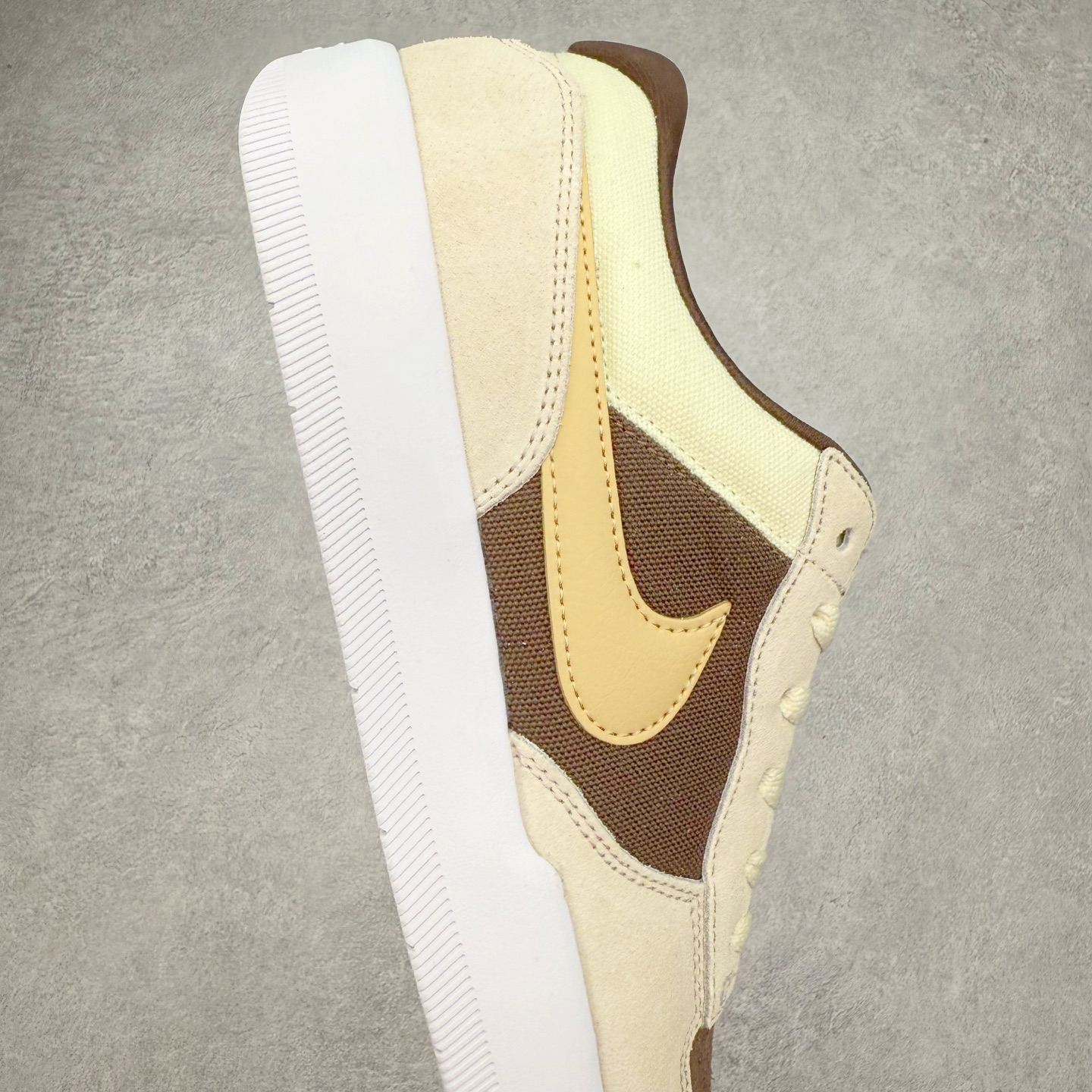 图片[6]-NK SB Force 58 空军58系列低帮休闲运动滑板板鞋 FV8104-221 鞋面由帆布和麂皮拼接 层次感丰富 搭配硫化外底 耐磨耐穿 鞋舌及中底后跟处饰有SB Logo 表明鞋款身份 采用包边设计 经久耐穿 硫化结构则有效提升灵活性 穿上这款全新推出的创意力作 助你耀动街头 尺码：36 36.5 37.5 38 38.5 39 40 40.5 41 42 42.5 43 44 45-选品中心