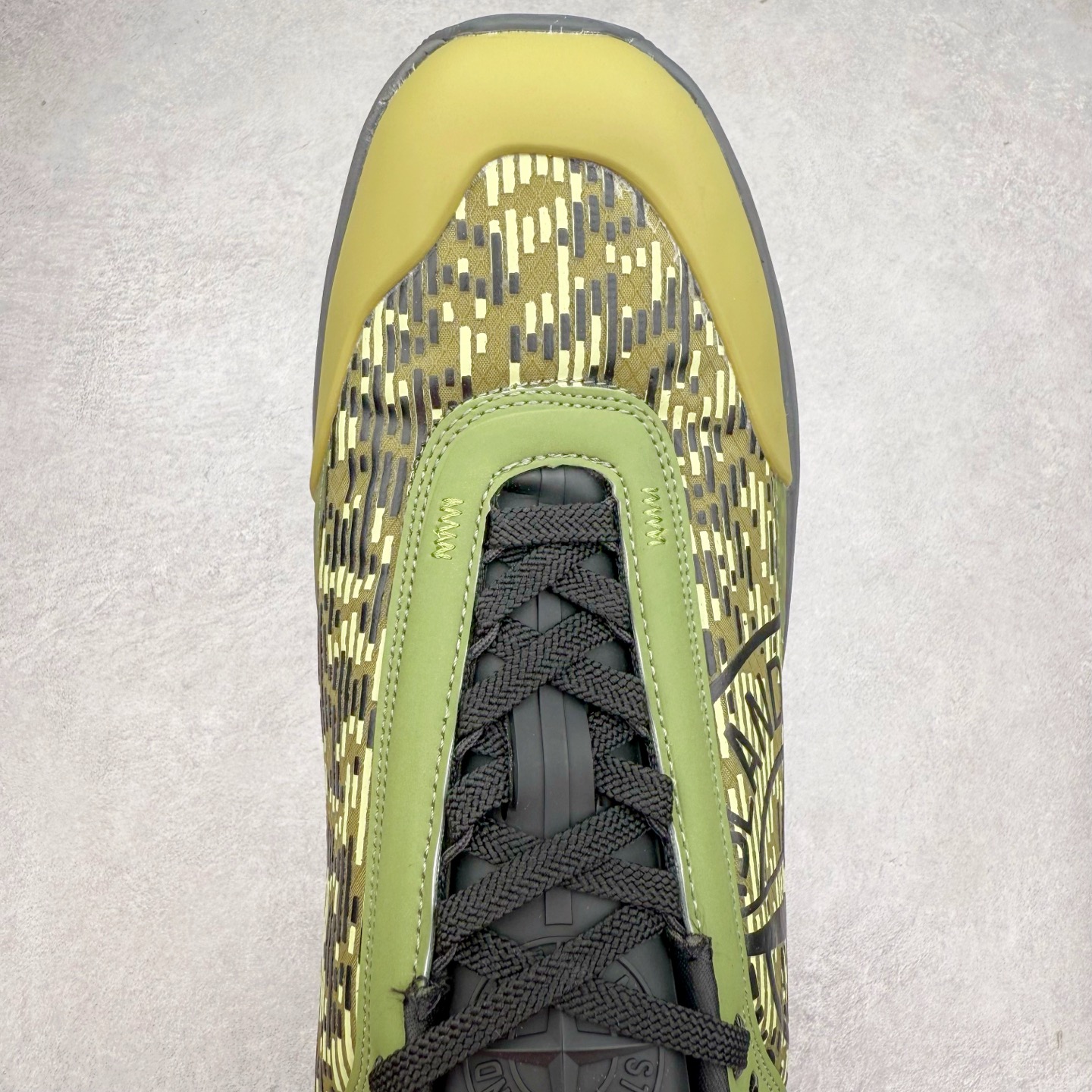 图片[4]-Stone Island Grime Panelled 石头岛黑褐色舒适时尚低帮生活休闲鞋 石头岛作不仅是科技面料和织物染色典范并加入了创新机能美学，兼顾功能性与时尚感，颠覆传统休闲服饰的想象。尺码：36 37 37.5 38 38.5 39 39.5 40 40.5 41.5 42 42.5 43 44 44.5 45-选品中心