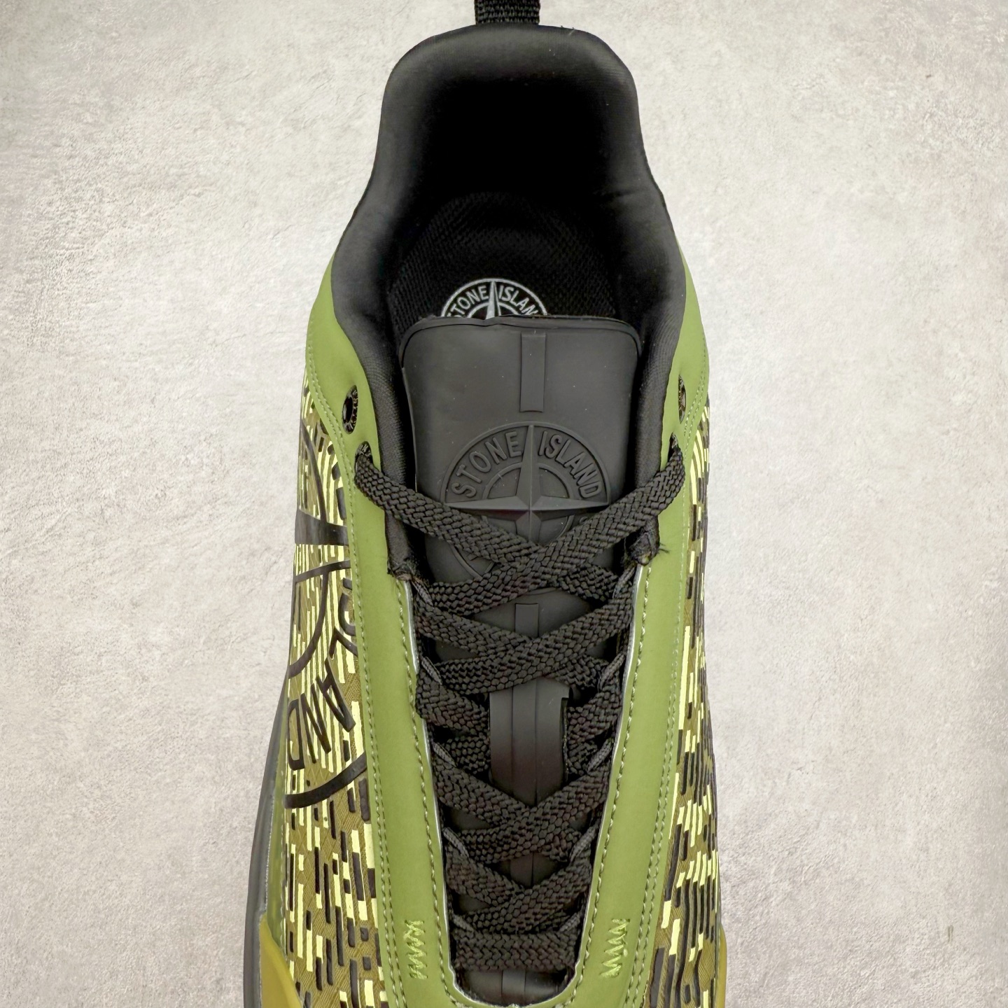 图片[5]-Stone Island Grime Panelled 石头岛黑褐色舒适时尚低帮生活休闲鞋 石头岛作不仅是科技面料和织物染色典范并加入了创新机能美学，兼顾功能性与时尚感，颠覆传统休闲服饰的想象。尺码：36 37 37.5 38 38.5 39 39.5 40 40.5 41.5 42 42.5 43 44 44.5 45-选品中心