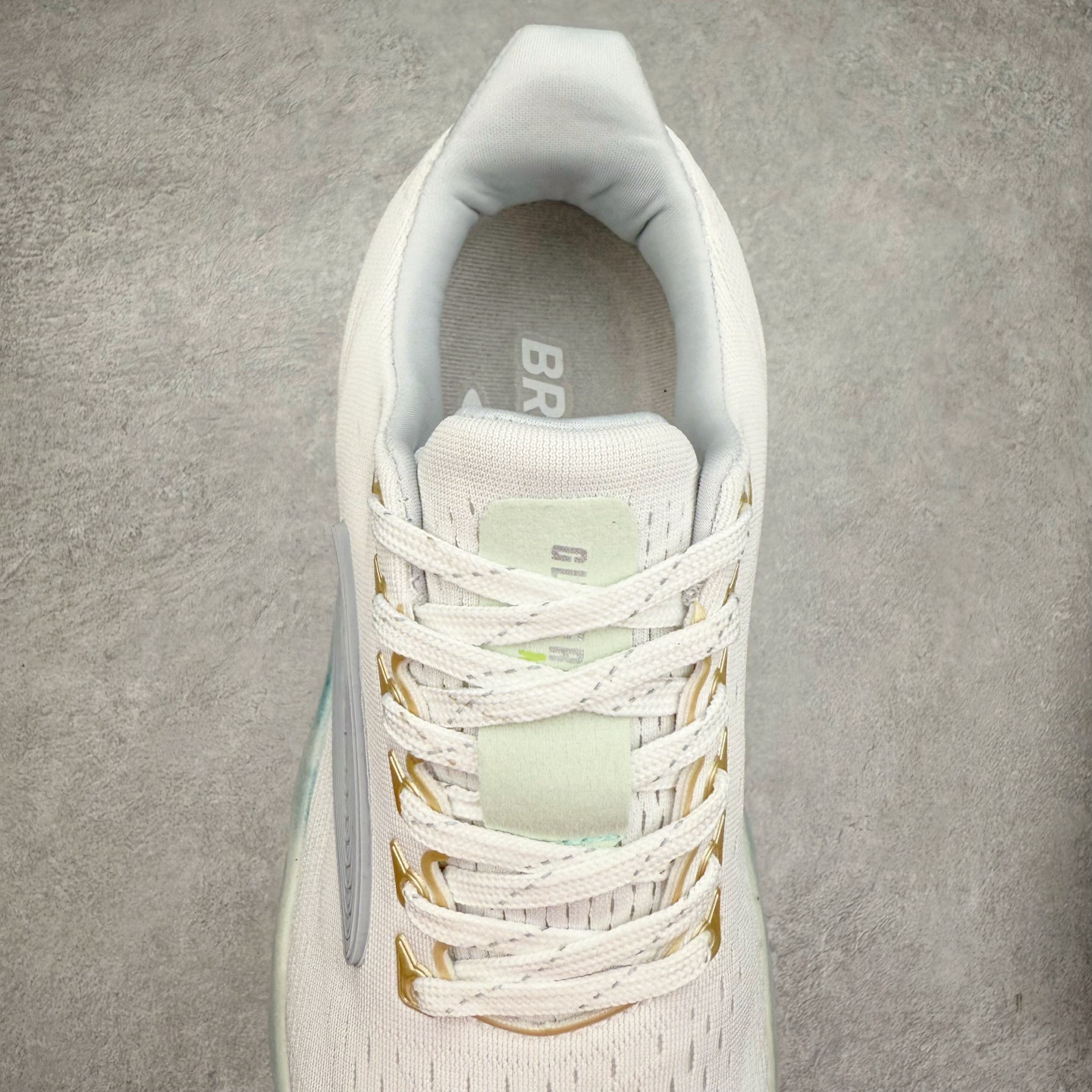 图片[5]-Brooks布鲁克斯 Glycerin max 舒适简约防滑耐磨 低帮跑步鞋 实拍调校N版已经零色差零失真 百分百还原实物色彩所见即所得 不存在货不对板色差等低级问题 选购参考实物拍摄 不混卖不参货 只用心做好货严格选品 承诺混一赔十 尺码：36 36.5 37.5 38 38.5 39 40 40.5 41 42 42.5 43 44 44.5 45-选品中心