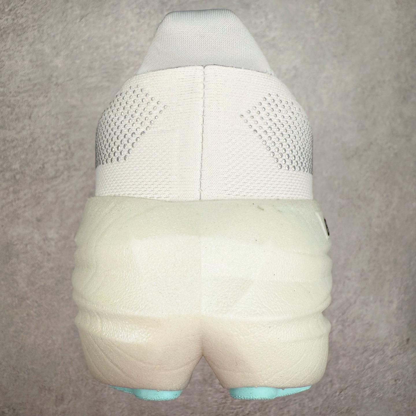 图片[8]-Brooks布鲁克斯 Glycerin max 舒适简约防滑耐磨 低帮跑步鞋 实拍调校N版已经零色差零失真 百分百还原实物色彩所见即所得 不存在货不对板色差等低级问题 选购参考实物拍摄 不混卖不参货 只用心做好货严格选品 承诺混一赔十 尺码：36 36.5 37.5 38 38.5 39 40 40.5 41 42 42.5 43 44 44.5 45-选品中心