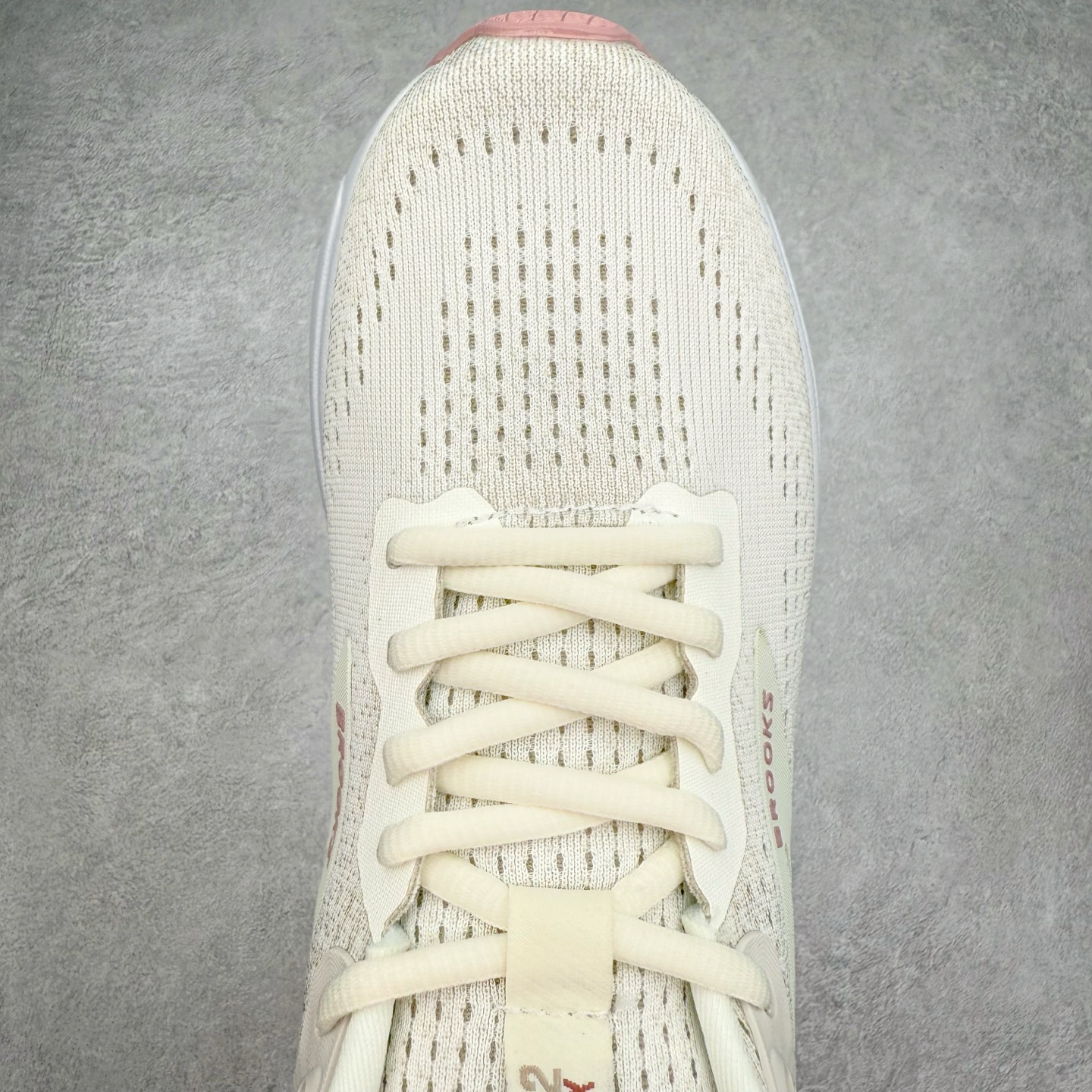 图片[4]-Brooks布鲁克斯 Ghost Max 2 运动舒适防滑耐磨低帮跑步鞋 实拍调校N版已经零色差零失真 百分百还原实物色彩所见即所得 不存在货不对板色差等低级问题 选购参考实物拍摄 不混卖不参货 只用心做好货严格选品 承诺混一赔十 尺码：36 36.5 37.5 38 38.5 39 40 40.5 41 42 42.5 43 44 44.5 45-选品中心