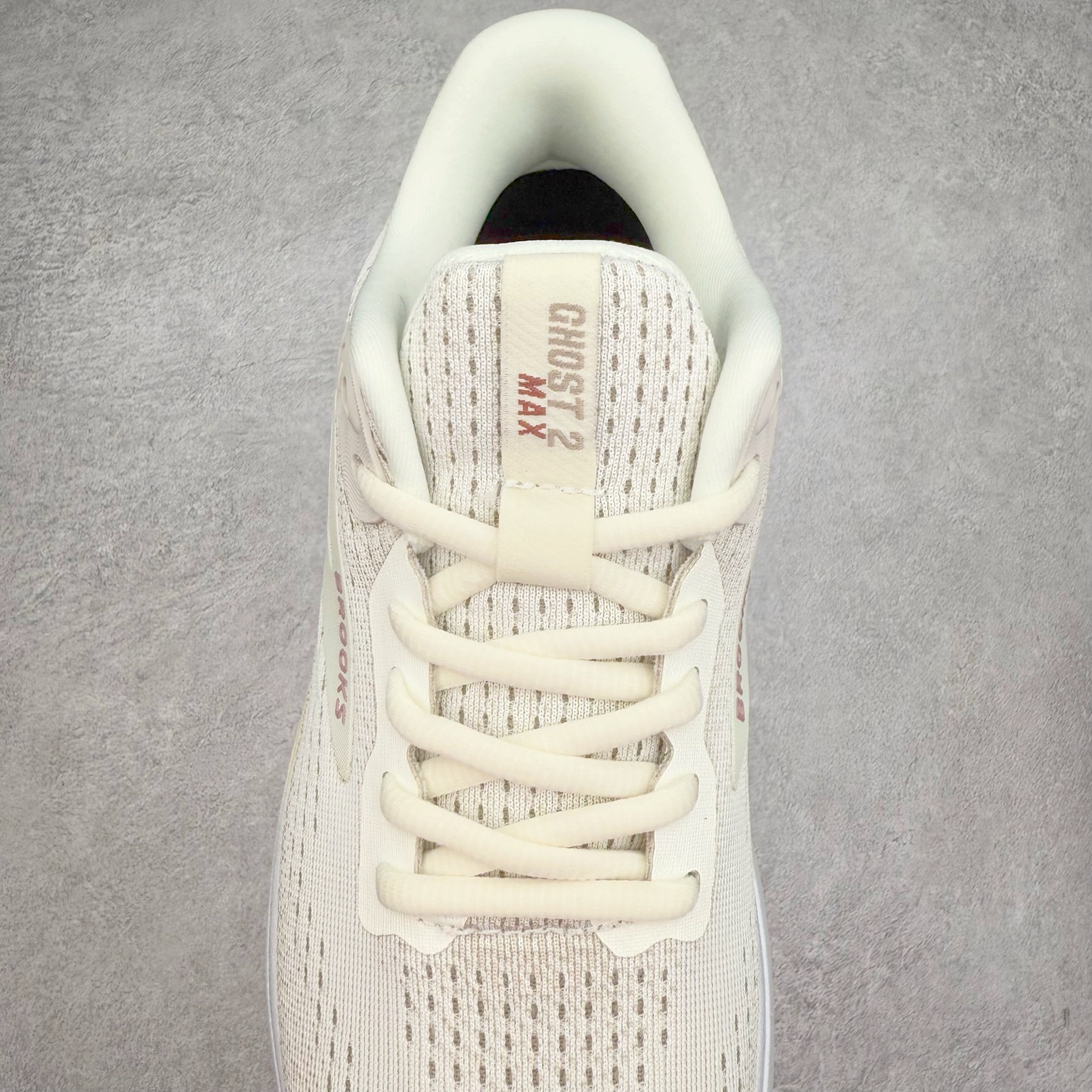 图片[5]-Brooks布鲁克斯 Ghost Max 2 运动舒适防滑耐磨低帮跑步鞋 实拍调校N版已经零色差零失真 百分百还原实物色彩所见即所得 不存在货不对板色差等低级问题 选购参考实物拍摄 不混卖不参货 只用心做好货严格选品 承诺混一赔十 尺码：36 36.5 37.5 38 38.5 39 40 40.5 41 42 42.5 43 44 44.5 45-选品中心