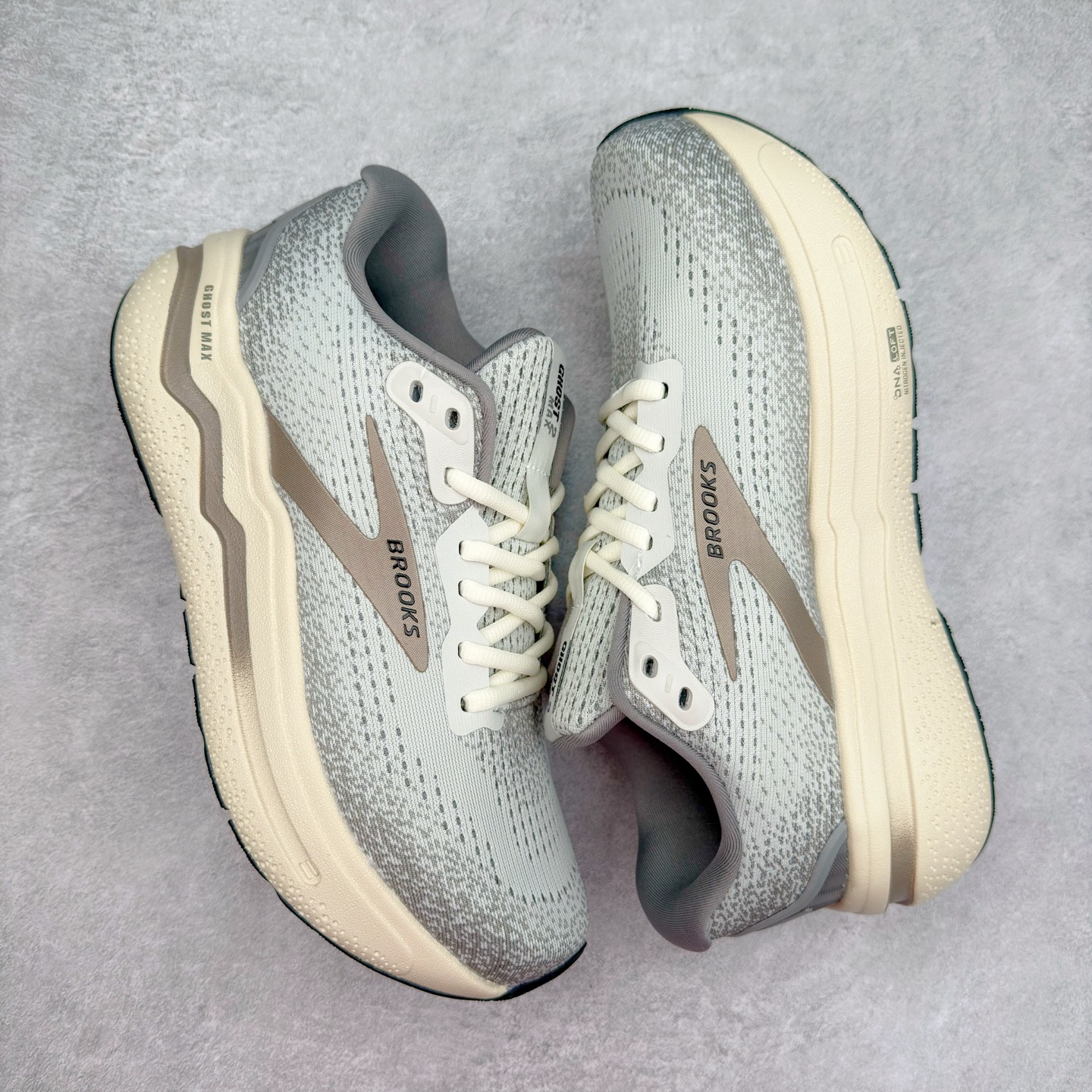 图片[3]-Brooks布鲁克斯 Ghost Max 2 运动舒适防滑耐磨低帮跑步鞋 实拍调校N版已经零色差零失真 百分百还原实物色彩所见即所得 不存在货不对板色差等低级问题 选购参考实物拍摄 不混卖不参货 只用心做好货严格选品 承诺混一赔十 尺码：36 36.5 37.5 38 38.5 39 40 40.5 41 42 42.5 43 44 44.5 45-选品中心