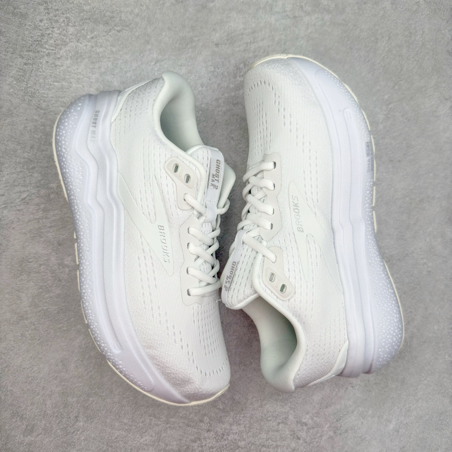 图片[3]-Brooks布鲁克斯 Ghost Max 2 运动舒适防滑耐磨低帮跑步鞋 实拍调校N版已经零色差零失真 百分百还原实物色彩所见即所得 不存在货不对板色差等低级问题 选购参考实物拍摄 不混卖不参货 只用心做好货严格选品 承诺混一赔十 尺码：36 36.5 37.5 38 38.5 39 40 40.5 41 42 42.5 43 44 44.5 45-选品中心