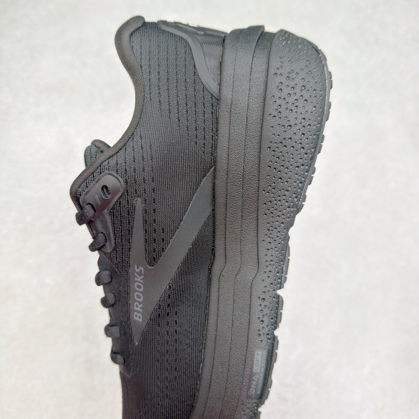 图片[7]-Brooks布鲁克斯 Ghost Max 2 运动舒适防滑耐磨低帮跑步鞋 实拍调校N版已经零色差零失真 百分百还原实物色彩所见即所得 不存在货不对板色差等低级问题 选购参考实物拍摄 不混卖不参货 只用心做好货严格选品 承诺混一赔十 尺码：36 36.5 37.5 38 38.5 39 40 40.5 41 42 42.5 43 44 44.5 45-选品中心