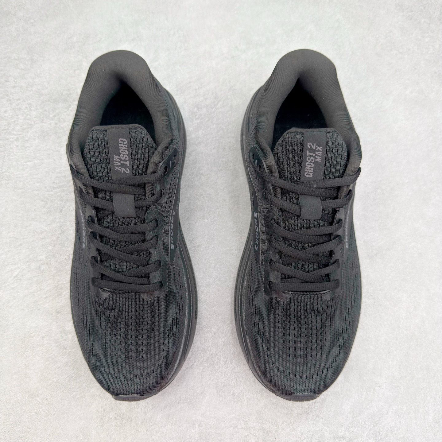 图片[2]-Brooks布鲁克斯 Ghost Max 2 运动舒适防滑耐磨低帮跑步鞋 实拍调校N版已经零色差零失真 百分百还原实物色彩所见即所得 不存在货不对板色差等低级问题 选购参考实物拍摄 不混卖不参货 只用心做好货严格选品 承诺混一赔十 尺码：36 36.5 37.5 38 38.5 39 40 40.5 41 42 42.5 43 44 44.5 45-选品中心