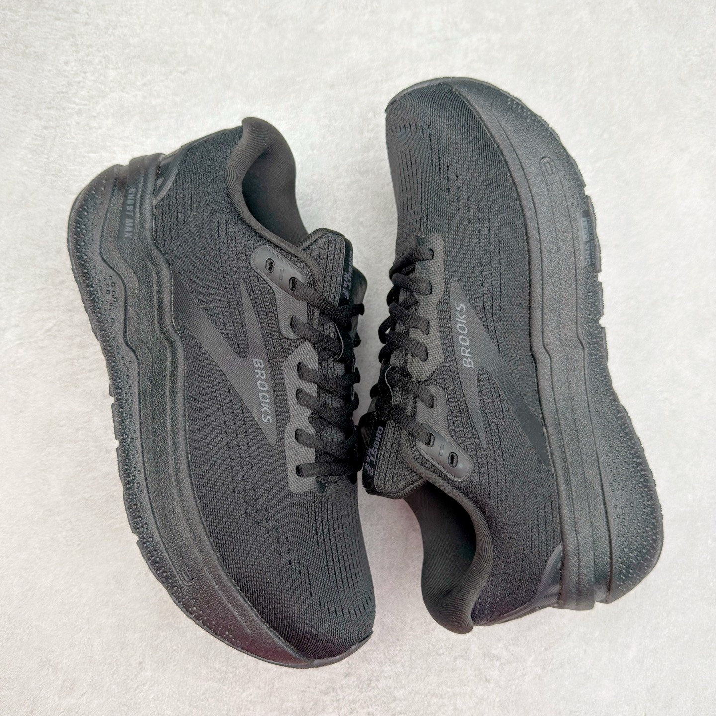 图片[3]-Brooks布鲁克斯 Ghost Max 2 运动舒适防滑耐磨低帮跑步鞋 实拍调校N版已经零色差零失真 百分百还原实物色彩所见即所得 不存在货不对板色差等低级问题 选购参考实物拍摄 不混卖不参货 只用心做好货严格选品 承诺混一赔十 尺码：36 36.5 37.5 38 38.5 39 40 40.5 41 42 42.5 43 44 44.5 45-选品中心