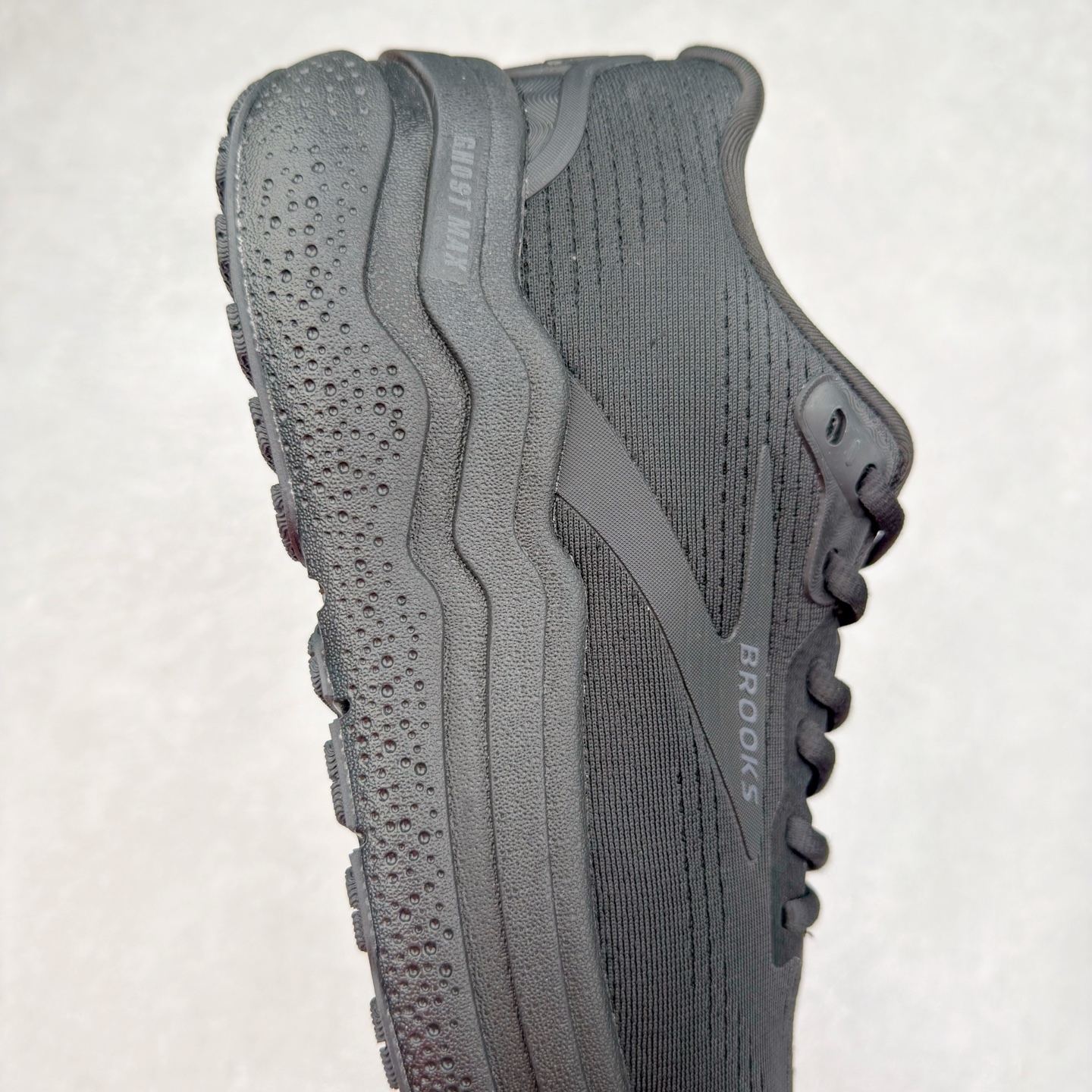 图片[6]-Brooks布鲁克斯 Ghost Max 2 运动舒适防滑耐磨低帮跑步鞋 实拍调校N版已经零色差零失真 百分百还原实物色彩所见即所得 不存在货不对板色差等低级问题 选购参考实物拍摄 不混卖不参货 只用心做好货严格选品 承诺混一赔十 尺码：36 36.5 37.5 38 38.5 39 40 40.5 41 42 42.5 43 44 44.5 45-选品中心