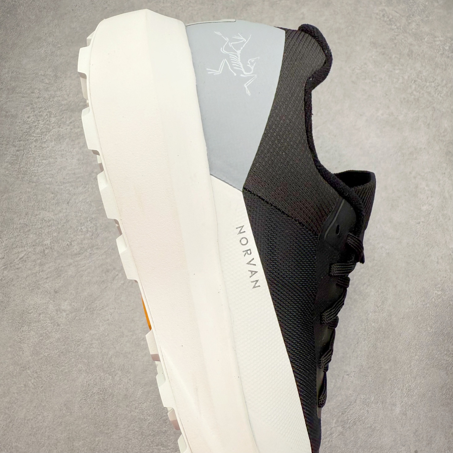 图片[6]-＃HP Arcteryx Norvan LD 4 始祖鸟舒适柔软防滑耐磨低帮越野跑步鞋 Arcteryx中文名始祖鸟 加拿大户外服饰品牌 1989年创立于加拿大温哥华 始祖鸟来自加拿大海岸山脉 植根高山的专业户外品牌 始终秉承对精湛设计和工艺孜孜以求的准则 从1989年创立至今 Arcteryx始终不断在产品设计与做工上不惜工本 以满足始祖鸟的标准 品质、设计以及精简的理念造就了其良好的性能 并能满足严苛环境下的使用需求 尺码：36 37 38 39 40 41 42 43 44-选品中心