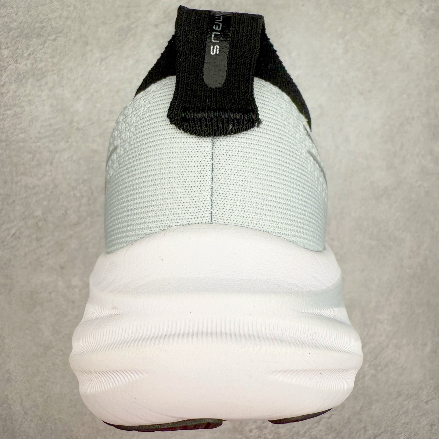 图片[8]-Asics GEL-Nimbus 27 亚瑟士缓震跑鞋 近年复古风潮的势头很旺 ASICS一直坚信保持身体的健康与活力是打造健康快乐的生活方式的最佳途径 ASICS为复古鞋型注入新设计 为玩家的街头穿搭提供了更多可能 GEL-NIMBUSTM9运动鞋最初是为中立和仰卧跑步者设计的长距离训练器 采用原始材料和关键细节重新设计 其Y2K时代的工业外观也被大胆的对比和色块所抵消 尺码：36 36.5 37.5 38 38.5 39 40 40.5 41.5 42 42.5 43.5 44 44.5 45-选品中心