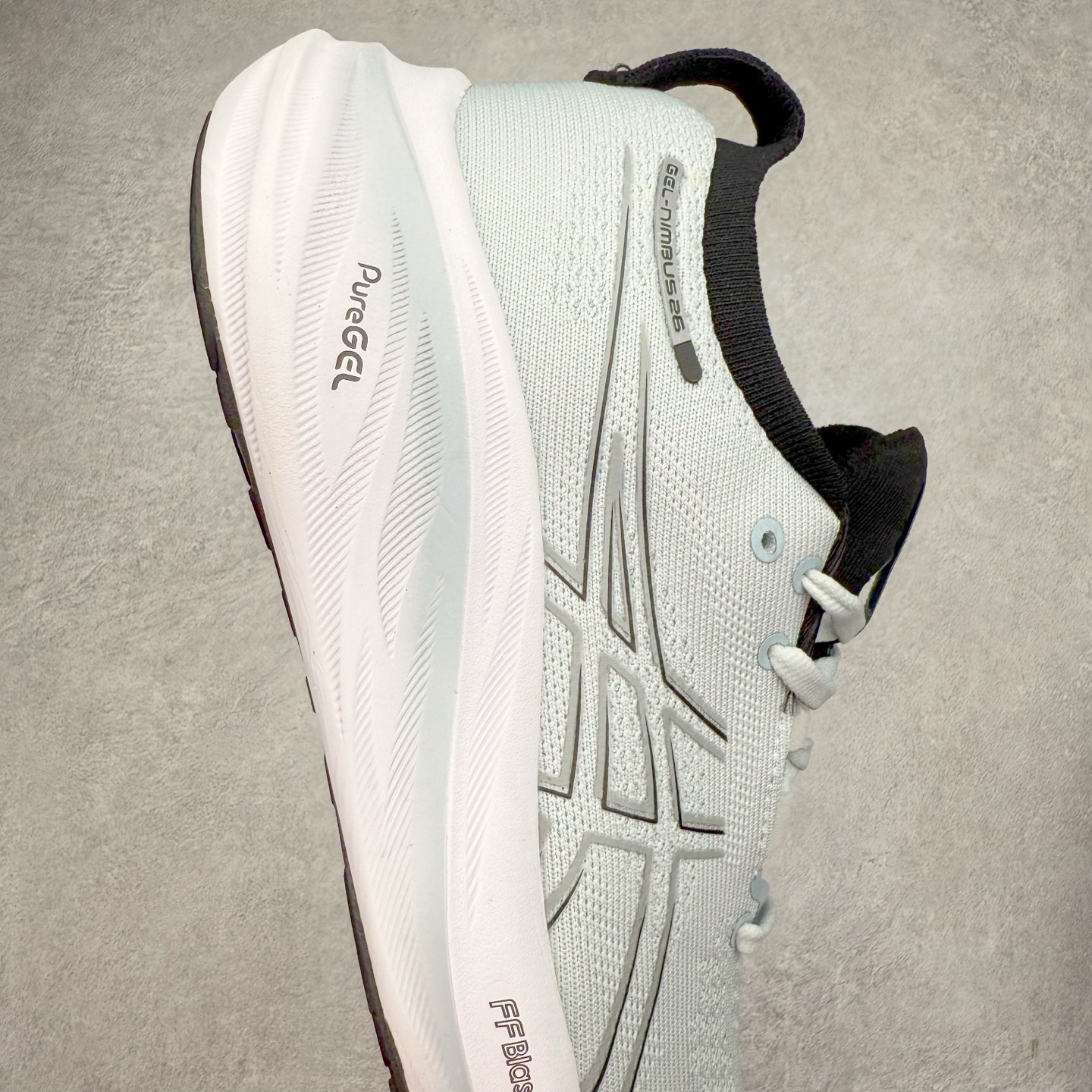 图片[6]-Asics GEL-Nimbus 27 亚瑟士缓震跑鞋 近年复古风潮的势头很旺 ASICS一直坚信保持身体的健康与活力是打造健康快乐的生活方式的最佳途径 ASICS为复古鞋型注入新设计 为玩家的街头穿搭提供了更多可能 GEL-NIMBUSTM9运动鞋最初是为中立和仰卧跑步者设计的长距离训练器 采用原始材料和关键细节重新设计 其Y2K时代的工业外观也被大胆的对比和色块所抵消 尺码：36 36.5 37.5 38 38.5 39 40 40.5 41.5 42 42.5 43.5 44 44.5 45-选品中心