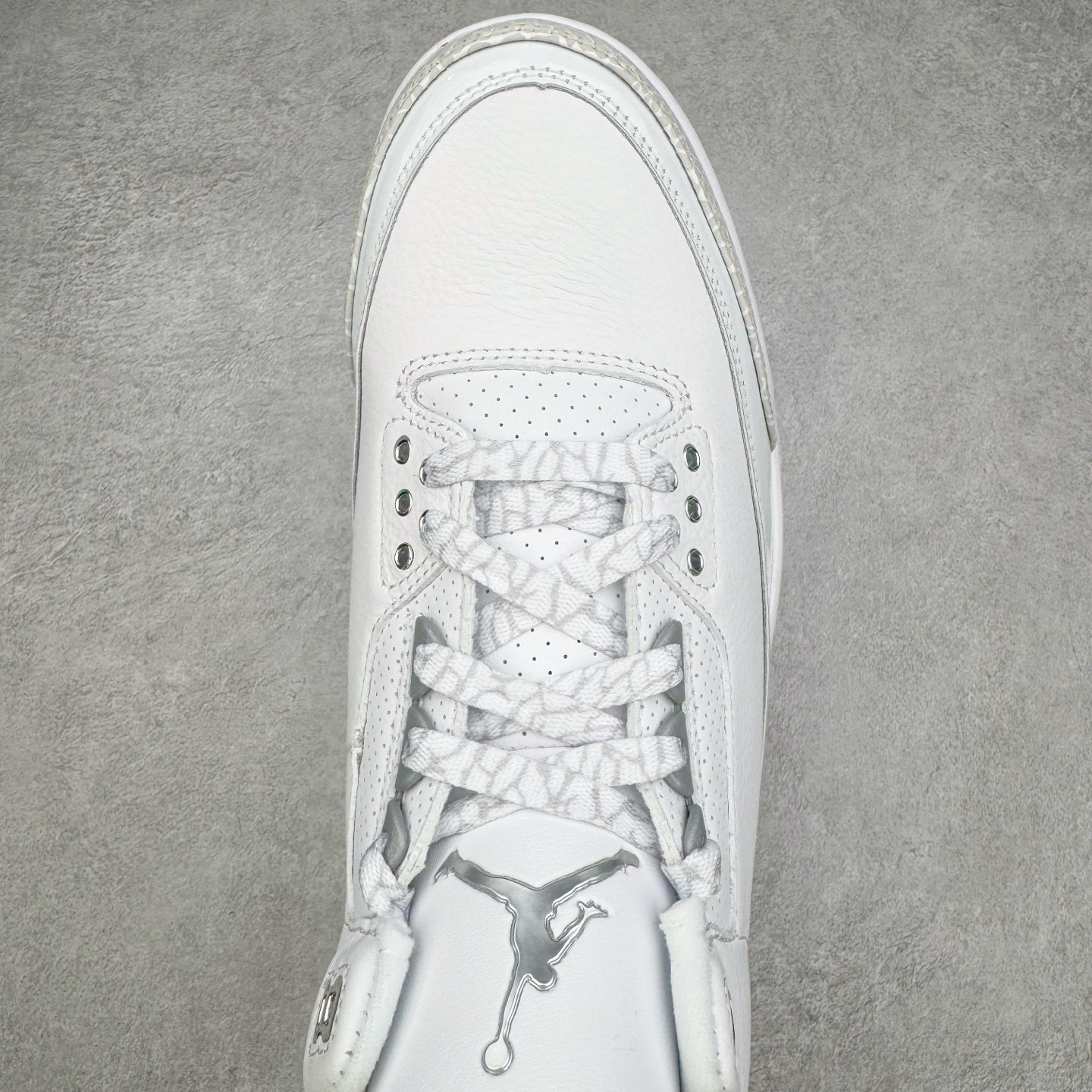 图片[4]-＃K版纯原 Air Jordan AJ3 Retro 纯白白猫 CT8532-111 原楦原纸板开发 确保原汁原味 原厂皮料质感色泽绝无偏差 完美中底拉帮 原厂中底钢印 原档案大底 如假白送 大底纹路 气垫通透度PU的回弹性均百分百还原 原厂电绣鞋舌飞人刺绣针数立体讲究精细欢迎对比正品原鞋 尺码：40 40.5 41 42 42.5 43 44 44.5 45 46 47.5-选品中心