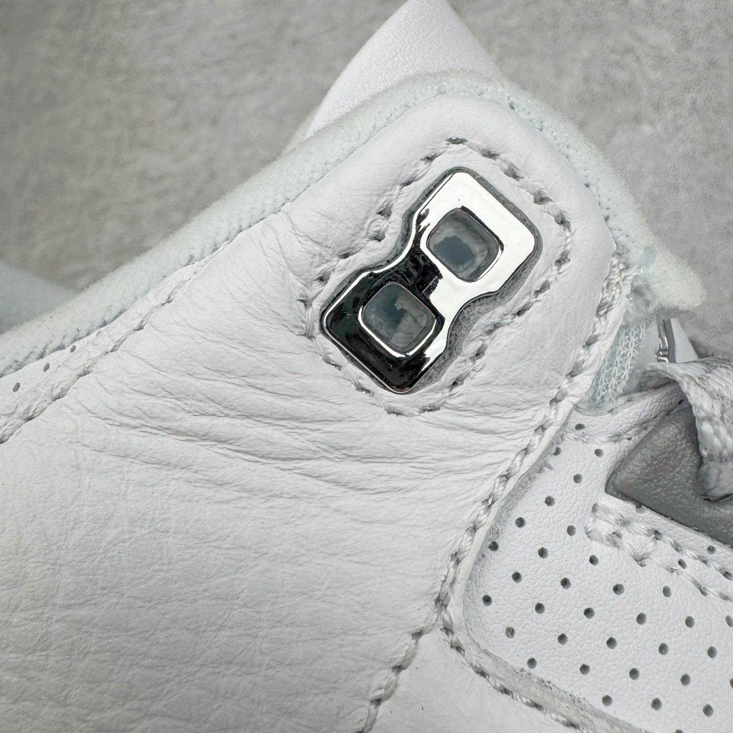 图片[16]-＃K版纯原 Air Jordan AJ3 Retro 纯白白猫 CT8532-111 原楦原纸板开发 确保原汁原味 原厂皮料质感色泽绝无偏差 完美中底拉帮 原厂中底钢印 原档案大底 如假白送 大底纹路 气垫通透度PU的回弹性均百分百还原 原厂电绣鞋舌飞人刺绣针数立体讲究精细欢迎对比正品原鞋 尺码：40 40.5 41 42 42.5 43 44 44.5 45 46 47.5-选品中心