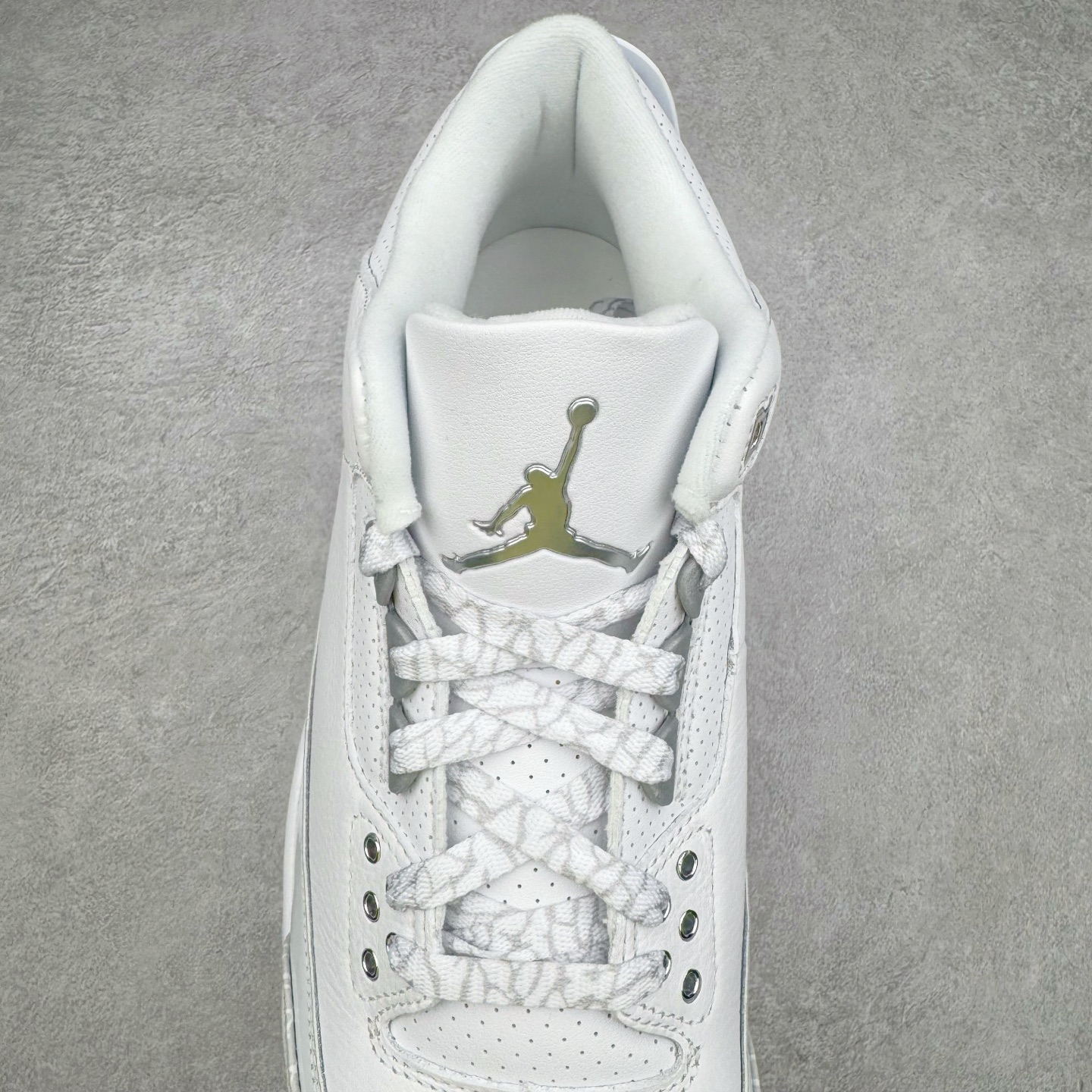 图片[5]-＃K版纯原 Air Jordan AJ3 Retro 纯白白猫 CT8532-111 原楦原纸板开发 确保原汁原味 原厂皮料质感色泽绝无偏差 完美中底拉帮 原厂中底钢印 原档案大底 如假白送 大底纹路 气垫通透度PU的回弹性均百分百还原 原厂电绣鞋舌飞人刺绣针数立体讲究精细欢迎对比正品原鞋 尺码：40 40.5 41 42 42.5 43 44 44.5 45 46 47.5-选品中心