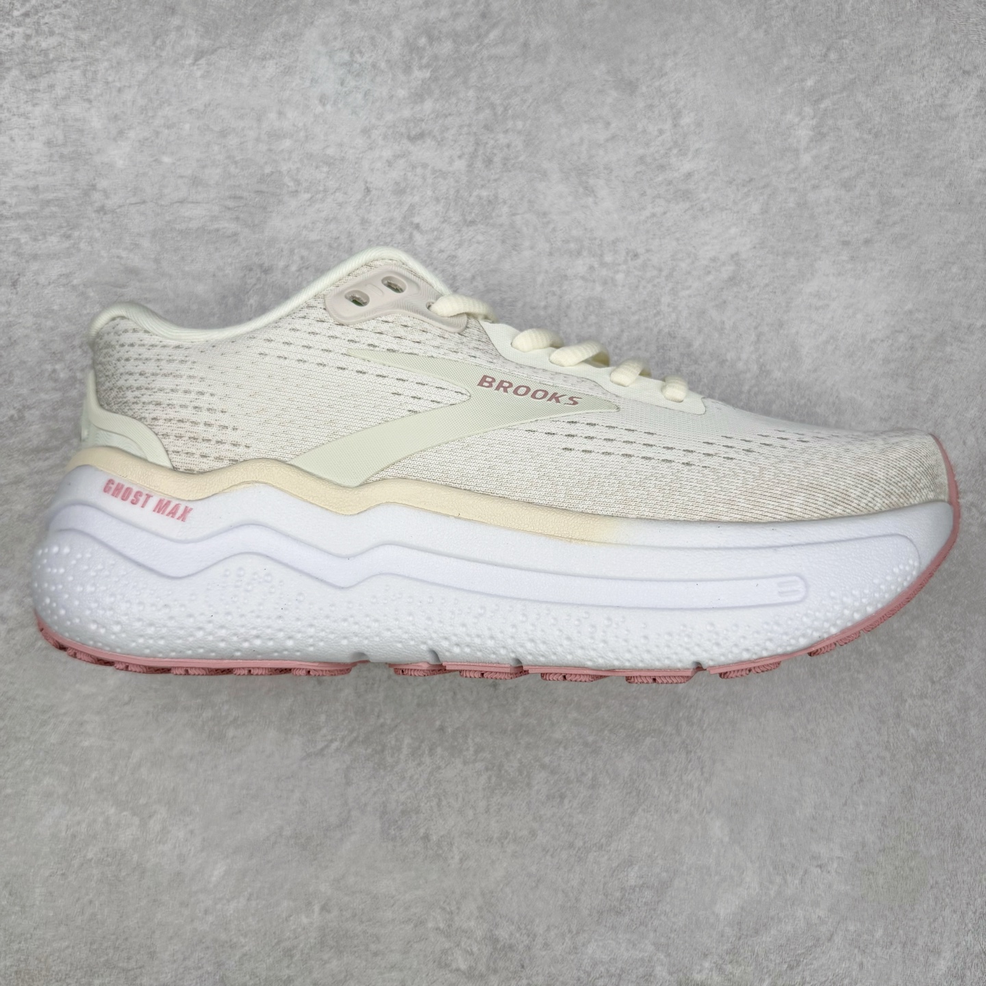 Brooks布鲁克斯 Ghost Max 2 运动舒适防滑耐磨低帮跑步鞋 实拍调校N版已经零色差零失真 百分百还原实物色彩所见即所得 不存在货不对板色差等低级问题 选购参考实物拍摄 不混卖不参货 只用心做好货严格选品 承诺混一赔十 尺码：36 36.5 37.5 38 38.5 39 40 40.5 41 42 42.5 43 44 44.5 45-选品中心