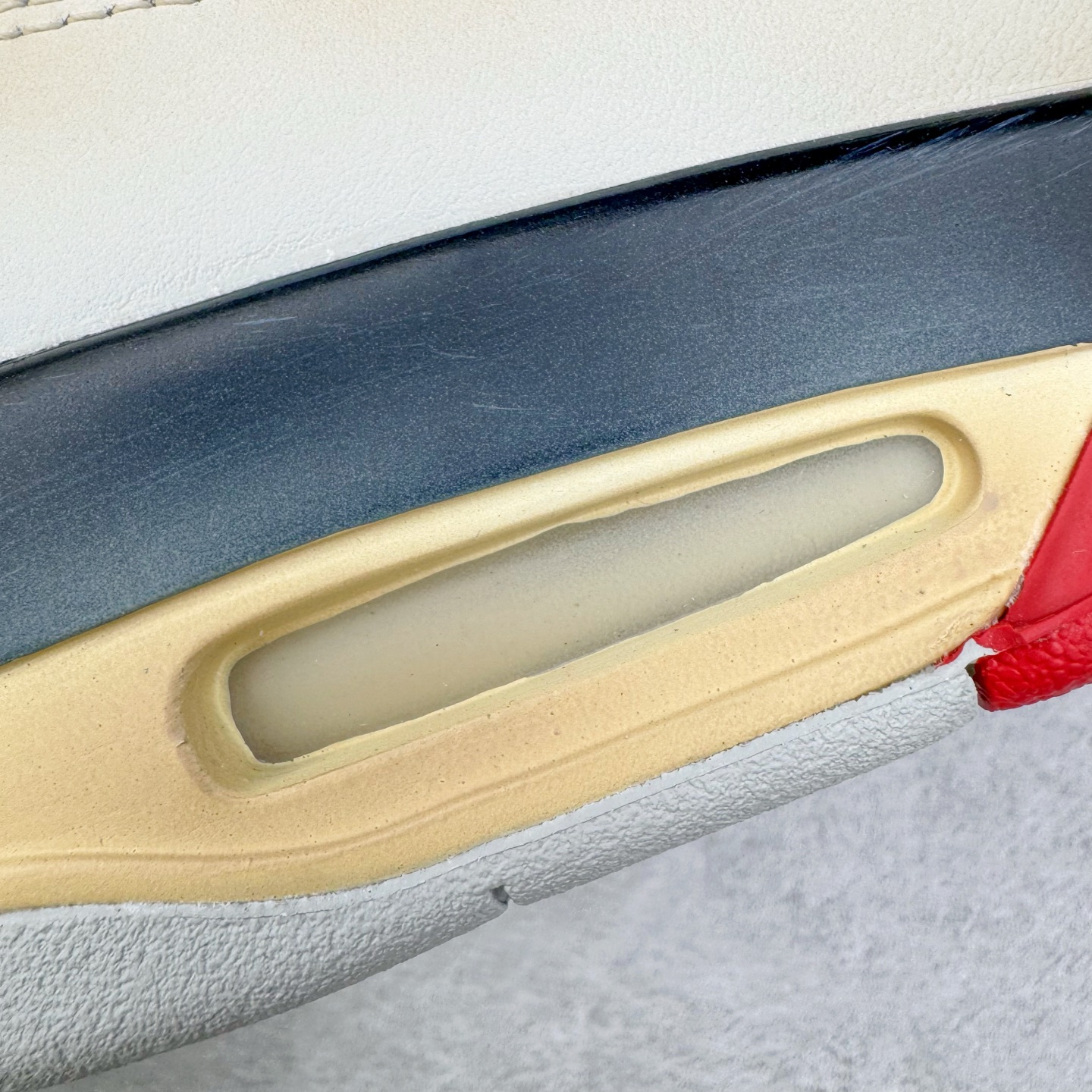 图片[16]-＃TG私人订单 Air Jordan AJ4 Retro 氧化做旧白红喷火龙 A9129-105 原纸板楦头开发 定制优质皮料 完美鞋型匹配公司货 正确TPU鞋舌锁扣 最新原厂底模 大底卡色咬花完美 鞋柜必备鞋款 终端现货供应 尺码：36 36.5 37.5 38 38.5 39 40 40.5 41 42 42.5 43 44 44.5 45 46 47.5-选品中心