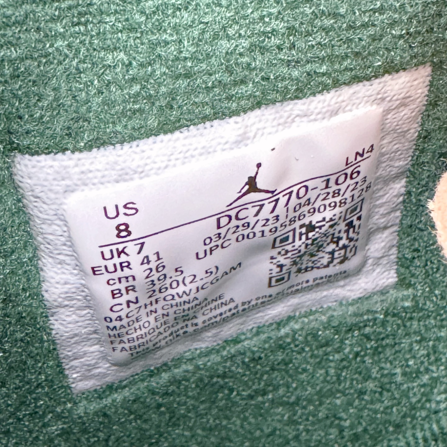 图片[11]-＃TG私人订单 Air Jordan AJ4 Retro 氧化做旧白绿妙蛙种子 DC7770-106 原纸板楦头开发 定制优质皮料 完美鞋型匹配公司货 正确TPU鞋舌锁扣 最新原厂底模 大底卡色咬花完美 鞋柜必备鞋款 终端现货供应 尺码：36 36.5 37.5 38 38.5 39 40 40.5 41 42 42.5 43 44 44.5 45 46 47.5-选品中心