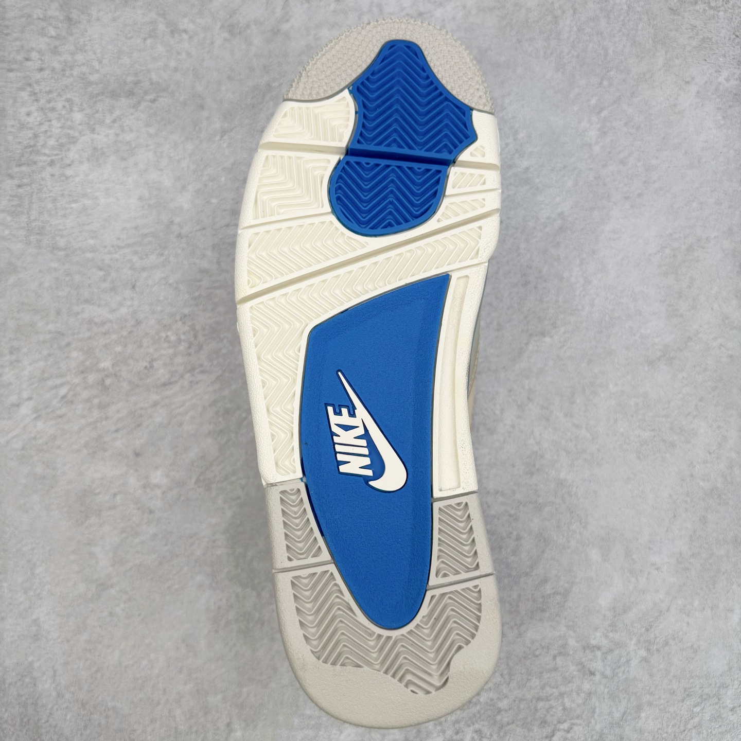 图片[10]-＃TG私人订单 Air Jordan AJ4 Retro 氧化做旧白蓝 杰尼龟 308497-105 原纸板楦头开发 定制优质皮料 完美鞋型匹配公司货 正确TPU鞋舌锁扣 最新原厂底模 大底卡色咬花完美 鞋柜必备鞋款 终端现货供应 尺码：36 36.5 37.5 38 38.5 39 40 40.5 41 42 42.5 43 44 44.5 45 46 47.5-选品中心