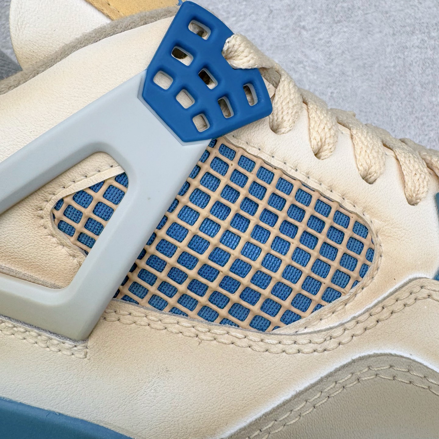 图片[15]-＃TG私人订单 Air Jordan AJ4 Retro 氧化做旧白蓝 杰尼龟 308497-105 原纸板楦头开发 定制优质皮料 完美鞋型匹配公司货 正确TPU鞋舌锁扣 最新原厂底模 大底卡色咬花完美 鞋柜必备鞋款 终端现货供应 尺码：36 36.5 37.5 38 38.5 39 40 40.5 41 42 42.5 43 44 44.5 45 46 47.5-选品中心