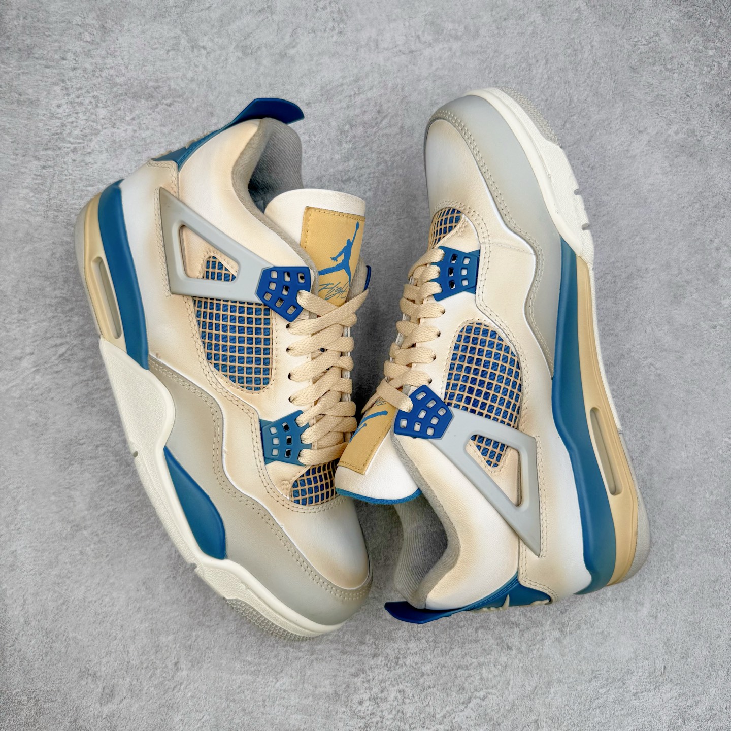 图片[3]-＃TG私人订单 Air Jordan AJ4 Retro 氧化做旧白蓝 杰尼龟 308497-105 原纸板楦头开发 定制优质皮料 完美鞋型匹配公司货 正确TPU鞋舌锁扣 最新原厂底模 大底卡色咬花完美 鞋柜必备鞋款 终端现货供应 尺码：36 36.5 37.5 38 38.5 39 40 40.5 41 42 42.5 43 44 44.5 45 46 47.5-选品中心