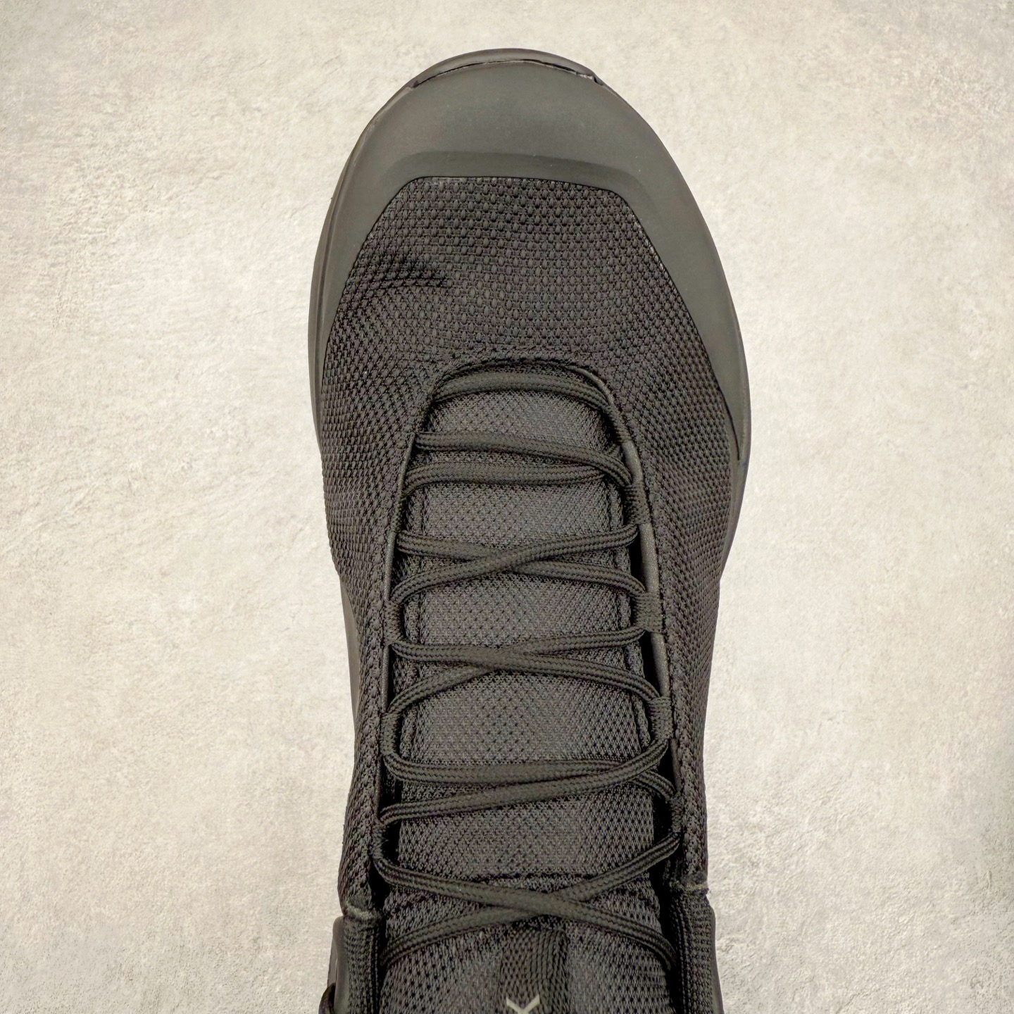 图片[4]-＃HP Arcteryx Kopec GTX 始祖鸟户外防水透气低帮徒步登山鞋 Arcteryx中文名始祖鸟，加拿大户外服饰品牌，1989年创立于加拿大温哥华。始祖鸟来自加拿大海岸山脉，植根高山的专业户外品牌，始终秉承对精湛设计和工艺孜孜以求的准则。从1989年创立至今，Arcteryx始终不断在产品设计与做工上不惜工本，以满足始祖鸟的标准。品质、设计以及精简的理念造就了其良好的性能，并能满足严苛环境下的使用需求。尺码：39 40 41 42 43 44 45-选品中心