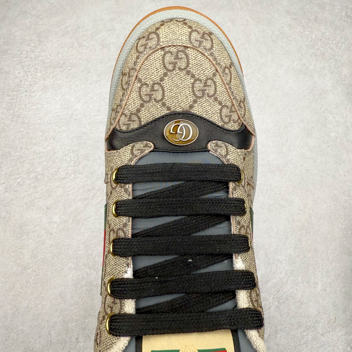 图片[4]-＃纯原 Gucci 古驰 Screener 运动休闲时装奢侈品系列 GG珐琅扣 擦脏做旧小脏鞋 高端零售海淘商家混卖版本 东莞纯原品质 原鞋对照工艺生产 原厂一致色泽度玛瑙珐琅GG扣 原版一致鞋舌鞋带处擦脏工艺 全套原版包装外盒配件 意大利进口磨砂头层牛皮 后跟原版一致哑光丝印烫金字体 后跟和原版一致有随机擦脏擦破皮效果正品每双都会有的工艺（中底内侧松紧带官网一致5465517正品产地编码 全网独家复刻细节 ）同源出厂真丝绸防尘鞋套袋 原装雪梨形超软沙绒纸团，工艺无缝细空胶技术，原版一致私模开发大底 全网独家。文案真实见鞋可对比文案 见鞋可对比正品 完全不吹嘘 全网最好的脏鞋版本 原版官方半码 最大到46 市售最顶级 配色最全版本 尺码：40 40.5 41 41.5 42 42.5 43 43.5 44 45 46-选品中心