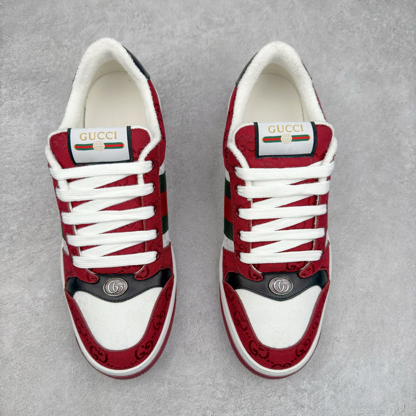 图片[2]-＃纯原 Gucci 古驰 Screener 运动休闲时装奢侈品系列 GG珐琅扣 擦脏做旧小脏鞋 高端零售海淘商家混卖版本 东莞纯原品质 原鞋对照工艺生产 原厂一致色泽度玛瑙珐琅GG扣 原版一致鞋舌鞋带处擦脏工艺 全套原版包装外盒配件 意大利进口磨砂头层牛皮 后跟原版一致哑光丝印烫金字体 后跟和原版一致有随机擦脏擦破皮效果正品每双都会有的工艺（中底内侧松紧带官网一致5465517正品产地编码 全网独家复刻细节 ）同源出厂真丝绸防尘鞋套袋 原装雪梨形超软沙绒纸团，工艺无缝细空胶技术，原版一致私模开发大底 全网独家。文案真实见鞋可对比文案 见鞋可对比正品 完全不吹嘘 全网最好的脏鞋版本 原版官方半码 最大到46 市售最顶级 配色最全版本 尺码：40 40.5 41 41.5 42 42.5 43 43.5 44 45 46-选品中心