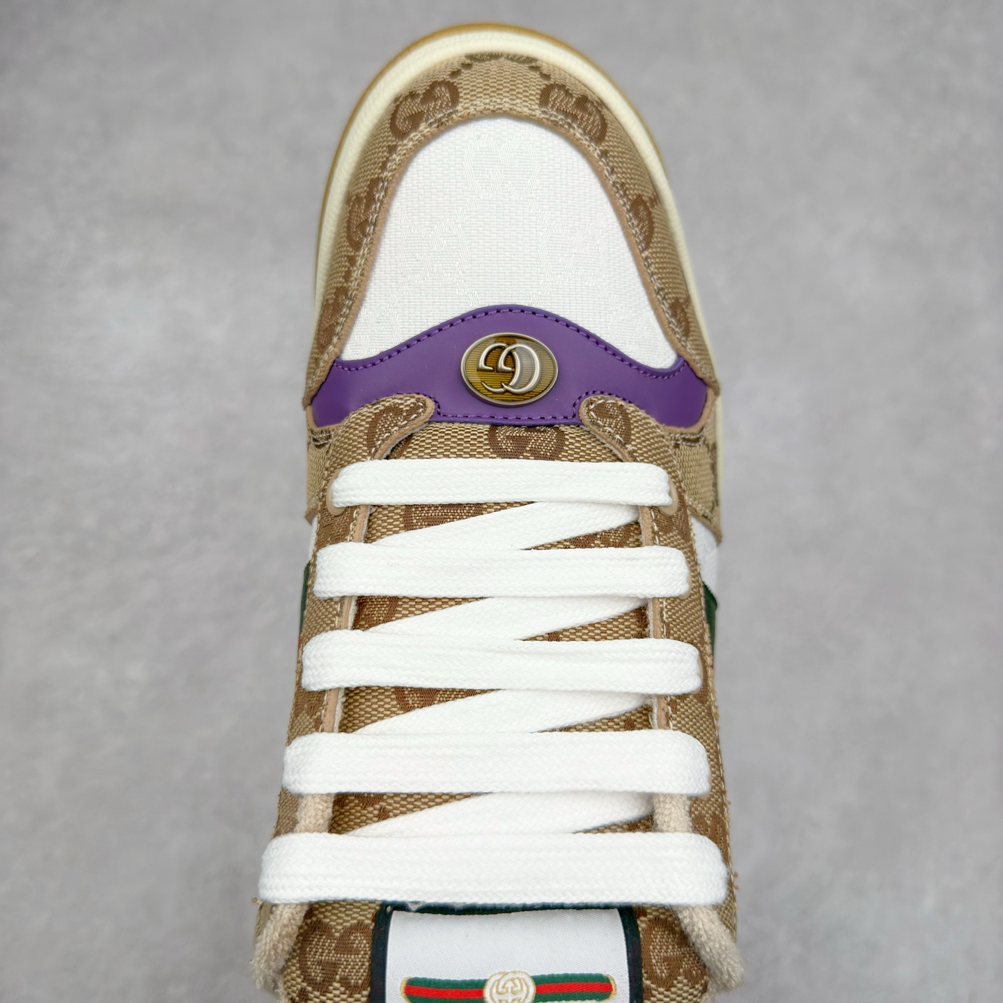 图片[4]-＃纯原 Gucci 古驰 Screener 运动休闲时装奢侈品系列 GG珐琅扣 擦脏做旧小脏鞋 高端零售海淘商家混卖版本 东莞纯原品质 原鞋对照工艺生产 原厂一致色泽度玛瑙珐琅GG扣 原版一致鞋舌鞋带处擦脏工艺 全套原版包装外盒配件 意大利进口磨砂头层牛皮 后跟原版一致哑光丝印烫金字体 后跟和原版一致有随机擦脏擦破皮效果正品每双都会有的工艺（中底内侧松紧带官网一致5465517正品产地编码 全网独家复刻细节 ）同源出厂真丝绸防尘鞋套袋 原装雪梨形超软沙绒纸团，工艺无缝细空胶技术，原版一致私模开发大底 全网独家。文案真实见鞋可对比文案 见鞋可对比正品 完全不吹嘘 全网最好的脏鞋版本 原版官方半码 最大到46 市售最顶级 配色最全版本 尺码：40 40.5 41 41.5 42 42.5 43 43.5 44 45 46-选品中心