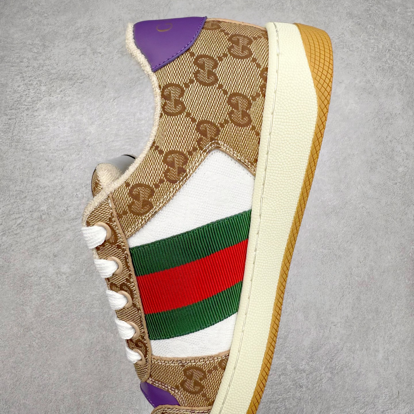 图片[7]-＃纯原 Gucci 古驰 Screener 运动休闲时装奢侈品系列 GG珐琅扣 擦脏做旧小脏鞋 高端零售海淘商家混卖版本 东莞纯原品质 原鞋对照工艺生产 原厂一致色泽度玛瑙珐琅GG扣 原版一致鞋舌鞋带处擦脏工艺 全套原版包装外盒配件 意大利进口磨砂头层牛皮 后跟原版一致哑光丝印烫金字体 后跟和原版一致有随机擦脏擦破皮效果正品每双都会有的工艺（中底内侧松紧带官网一致5465517正品产地编码 全网独家复刻细节 ）同源出厂真丝绸防尘鞋套袋 原装雪梨形超软沙绒纸团，工艺无缝细空胶技术，原版一致私模开发大底 全网独家。文案真实见鞋可对比文案 见鞋可对比正品 完全不吹嘘 全网最好的脏鞋版本 原版官方半码 最大到46 市售最顶级 配色最全版本 尺码：40 40.5 41 41.5 42 42.5 43 43.5 44 45 46-选品中心