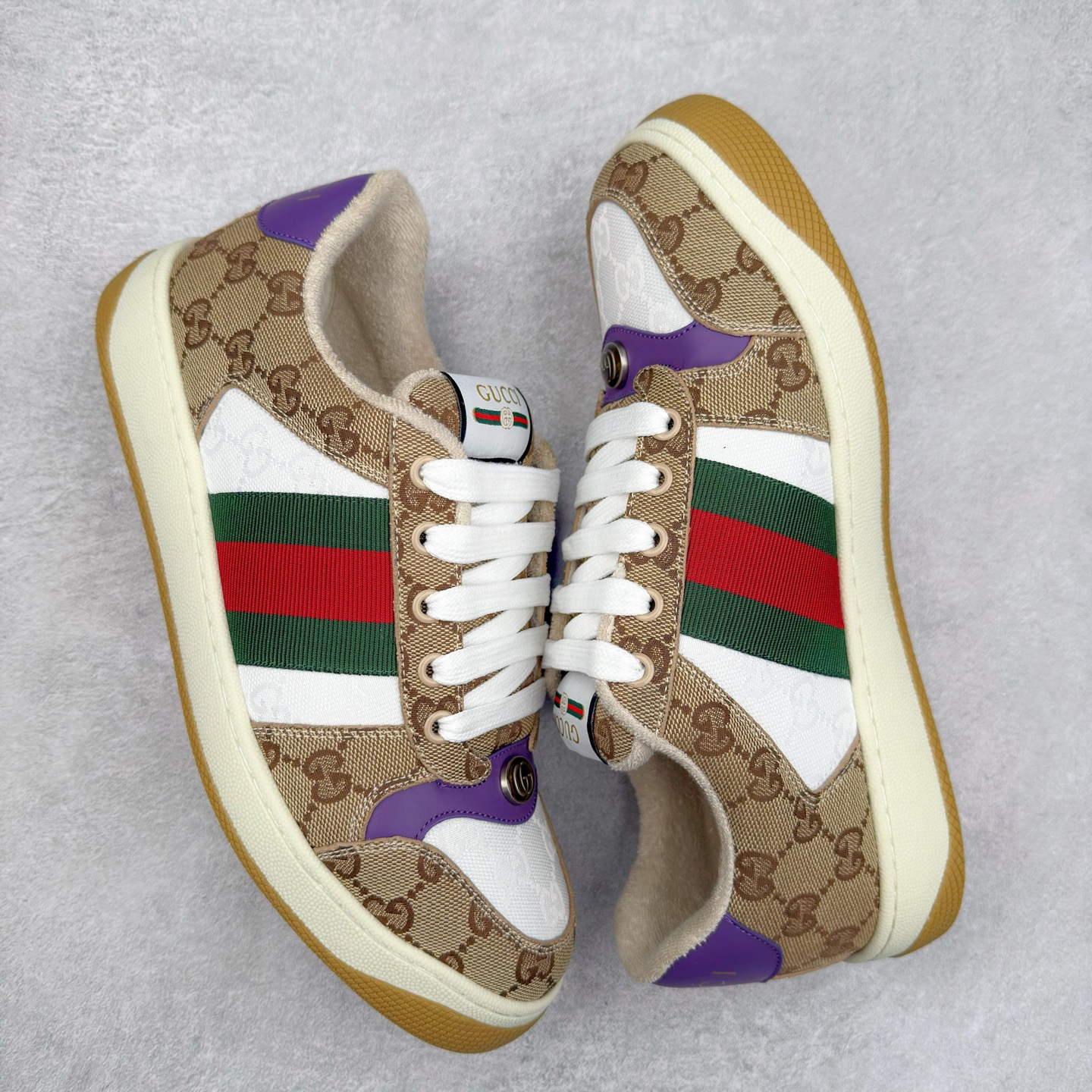 图片[3]-＃纯原 Gucci 古驰 Screener 运动休闲时装奢侈品系列 GG珐琅扣 擦脏做旧小脏鞋 高端零售海淘商家混卖版本 东莞纯原品质 原鞋对照工艺生产 原厂一致色泽度玛瑙珐琅GG扣 原版一致鞋舌鞋带处擦脏工艺 全套原版包装外盒配件 意大利进口磨砂头层牛皮 后跟原版一致哑光丝印烫金字体 后跟和原版一致有随机擦脏擦破皮效果正品每双都会有的工艺（中底内侧松紧带官网一致5465517正品产地编码 全网独家复刻细节 ）同源出厂真丝绸防尘鞋套袋 原装雪梨形超软沙绒纸团，工艺无缝细空胶技术，原版一致私模开发大底 全网独家。文案真实见鞋可对比文案 见鞋可对比正品 完全不吹嘘 全网最好的脏鞋版本 原版官方半码 最大到46 市售最顶级 配色最全版本 尺码：40 40.5 41 41.5 42 42.5 43 43.5 44 45 46-选品中心