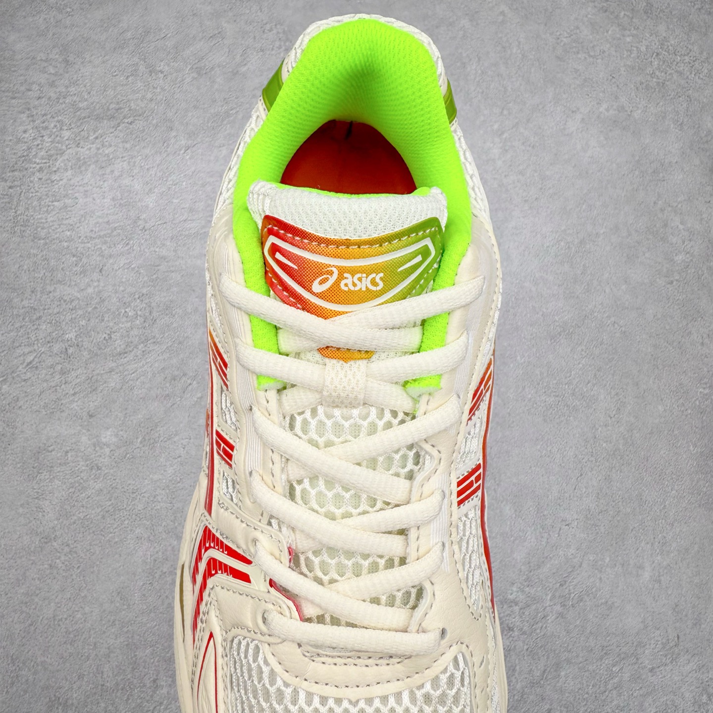 图片[5]-＃特价福利 ASICS GEL-KAYANO 14 亚瑟士K14系列户外复古潮流百搭织物合成革缓震休闲跑步鞋 原装纸板楦头开发 独家私模五层组合大底 原厂定制缓震硅胶加持 原盒原配 官方四联吊牌 原装Ortholite轻量化鞋垫 设计师 Hidenori Yamashita 以「Flash」一词为灵感 创造出未来感金属色鞋面 改造升级内在性能 由内而外全面革新 为 GEL-KAYANO 家族传承及经典跑鞋文化的延续 创下里程碑式作品 K14跑鞋重新诠释了复古的跑步形状 并以其 2000 年代后期的美学理念重新铺装 银色与蓝色的鞋面极为高档 网面铺陈与鞋面、鞋头多处细节位增添了透气性 鞋后跟部中底上以及多密度耐磨鞋底增加了 GEL 缓震胶 提供高抗冲击性、缓冲性、可保护脚部免受地面冲击的影响 穿着舒适性十足 尺码：35.5 36 37 37.5 38 39 39.5 40.5 41.5 42 42.5 43.5 44 45-选品中心