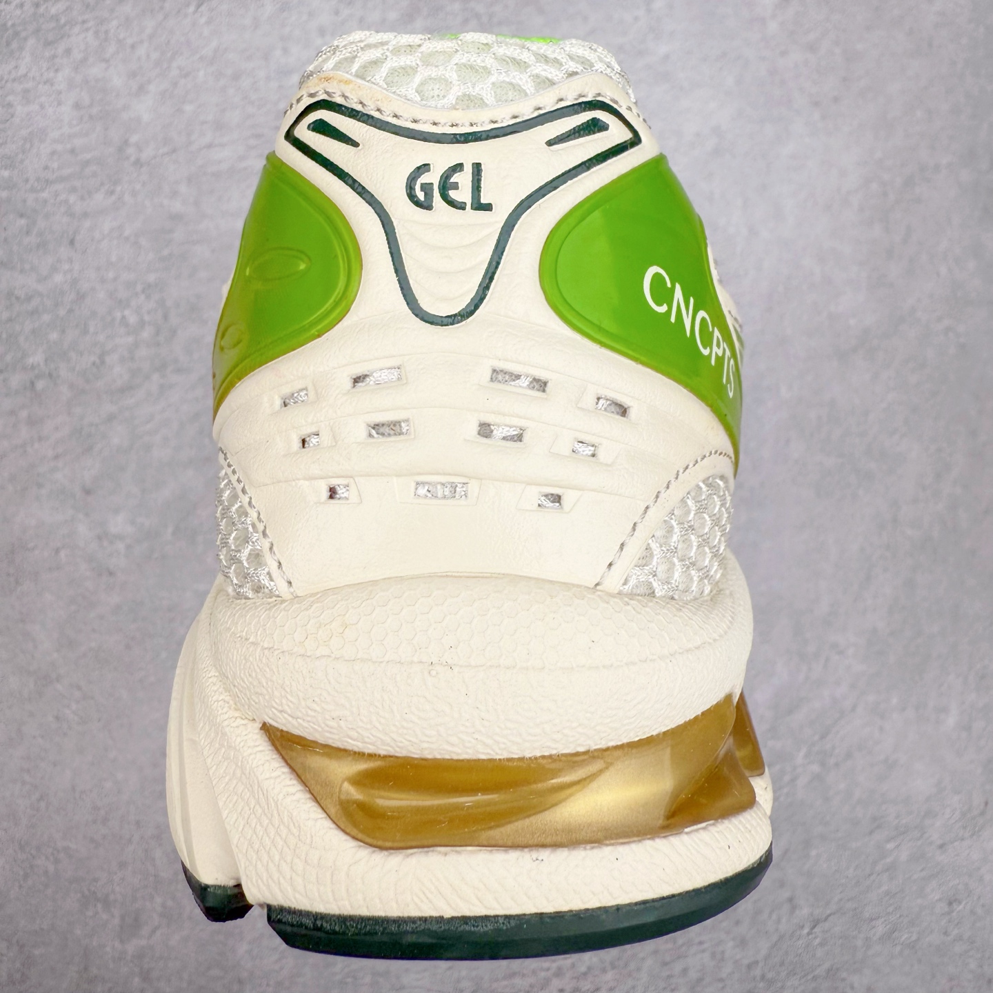 图片[8]-＃特价福利 ASICS GEL-KAYANO 14 亚瑟士K14系列户外复古潮流百搭织物合成革缓震休闲跑步鞋 原装纸板楦头开发 独家私模五层组合大底 原厂定制缓震硅胶加持 原盒原配 官方四联吊牌 原装Ortholite轻量化鞋垫 设计师 Hidenori Yamashita 以「Flash」一词为灵感 创造出未来感金属色鞋面 改造升级内在性能 由内而外全面革新 为 GEL-KAYANO 家族传承及经典跑鞋文化的延续 创下里程碑式作品 K14跑鞋重新诠释了复古的跑步形状 并以其 2000 年代后期的美学理念重新铺装 银色与蓝色的鞋面极为高档 网面铺陈与鞋面、鞋头多处细节位增添了透气性 鞋后跟部中底上以及多密度耐磨鞋底增加了 GEL 缓震胶 提供高抗冲击性、缓冲性、可保护脚部免受地面冲击的影响 穿着舒适性十足 尺码：35.5 36 37 37.5 38 39 39.5 40.5 41.5 42 42.5 43.5 44 45-选品中心