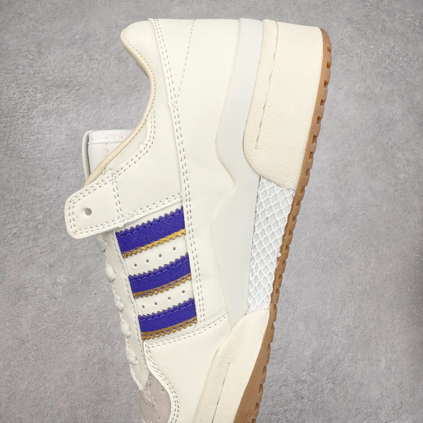 图片[7]-＃特价福利 AD Forum 84 Low OG 低帮百搭潮流休闲运动板鞋 以复古篮球鞋的外形为基础 采用皮革拼接 简约百搭 更加贴合舒适 中底内侧网格造型起到点睛之笔 外底橡胶 更显复古 尺码：36 36.5 37.5 38 38.5 39 40 40.5 41 42 42.5 43 44 44.5 45-选品中心