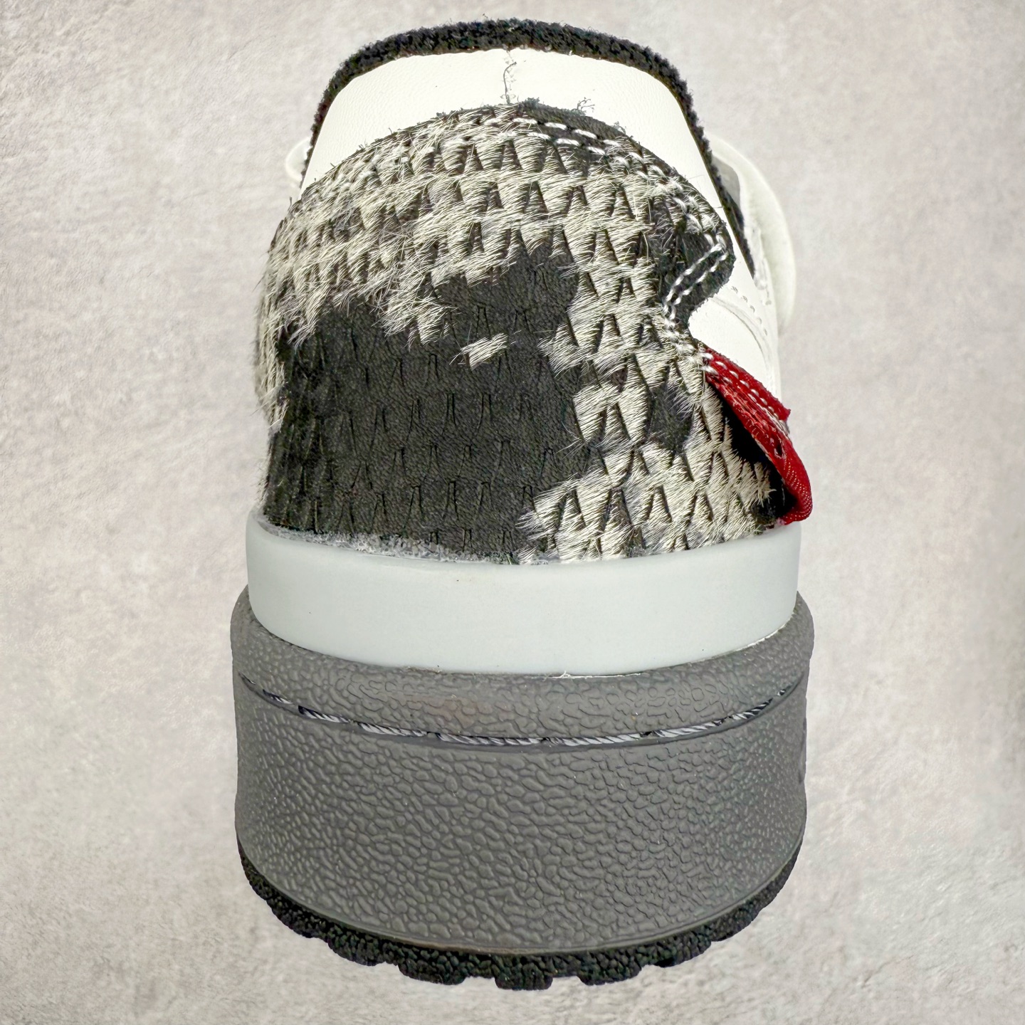 图片[8]-＃特价福利 AD Forum 84 Low OG 低帮百搭潮流休闲运动板鞋 以复古篮球鞋的外形为基础 采用皮革拼接 简约百搭 更加贴合舒适 中底内侧网格造型起到点睛之笔 外底橡胶 更显复古 尺码：36 36.5 37.5 38 38.5 39 40 40.5 41 42 42.5 43 44 44.5 45-选品中心