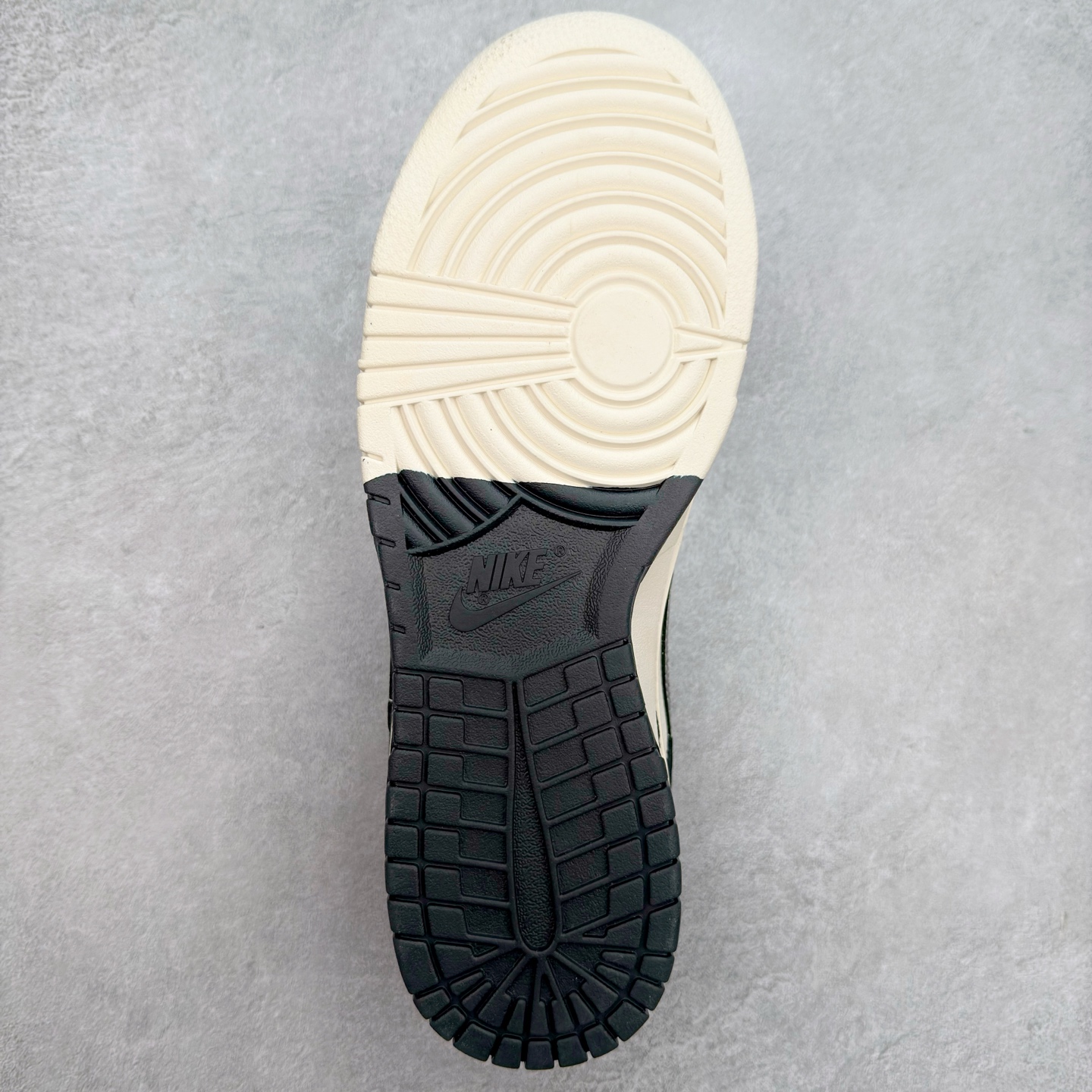 图片[9]-NK Dunk Low 定制配色 YX5066-293 大厂出品 极力推荐 原装头层材料 独家版型蒸餾加工帶來的是更好的视觉和脚感体验大厂纯原品质出货 清洁度 电绣工艺 皮料切割干净无任何毛边 细节完美 实拍调校N版已经零色差零失真 百分百还原实物色彩所见即所得 不存在货不对板色差等低级问题 选购参考实物拍摄 不混卖不参货 只用心做好货严格选品 承诺混一赔十 尺码：36 36.5 37.5 38 38.5 39 40 40.5 41 42 42.5 43 44 44.5 45-选品中心